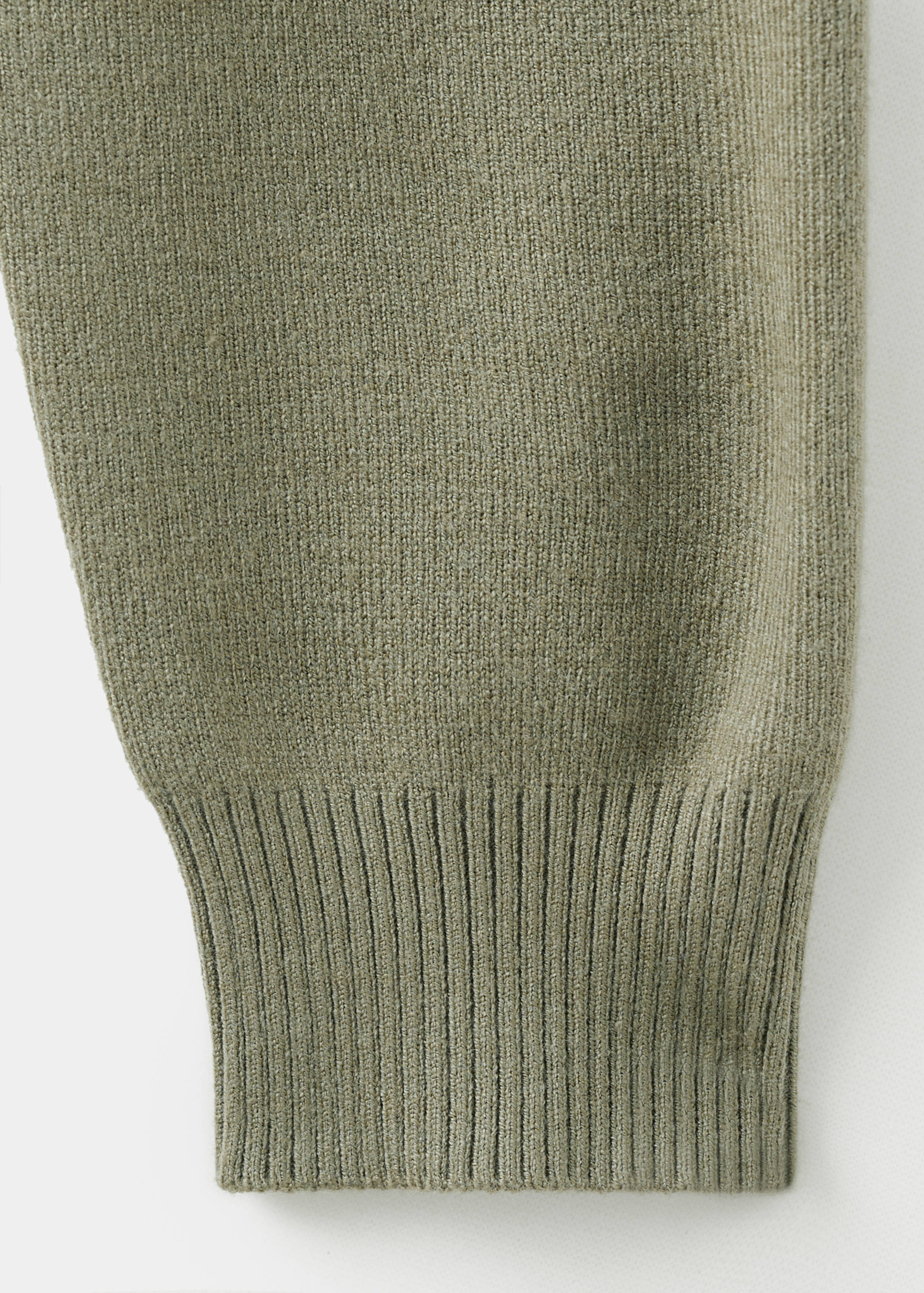 Knitted button cardigan - Details of the article 0