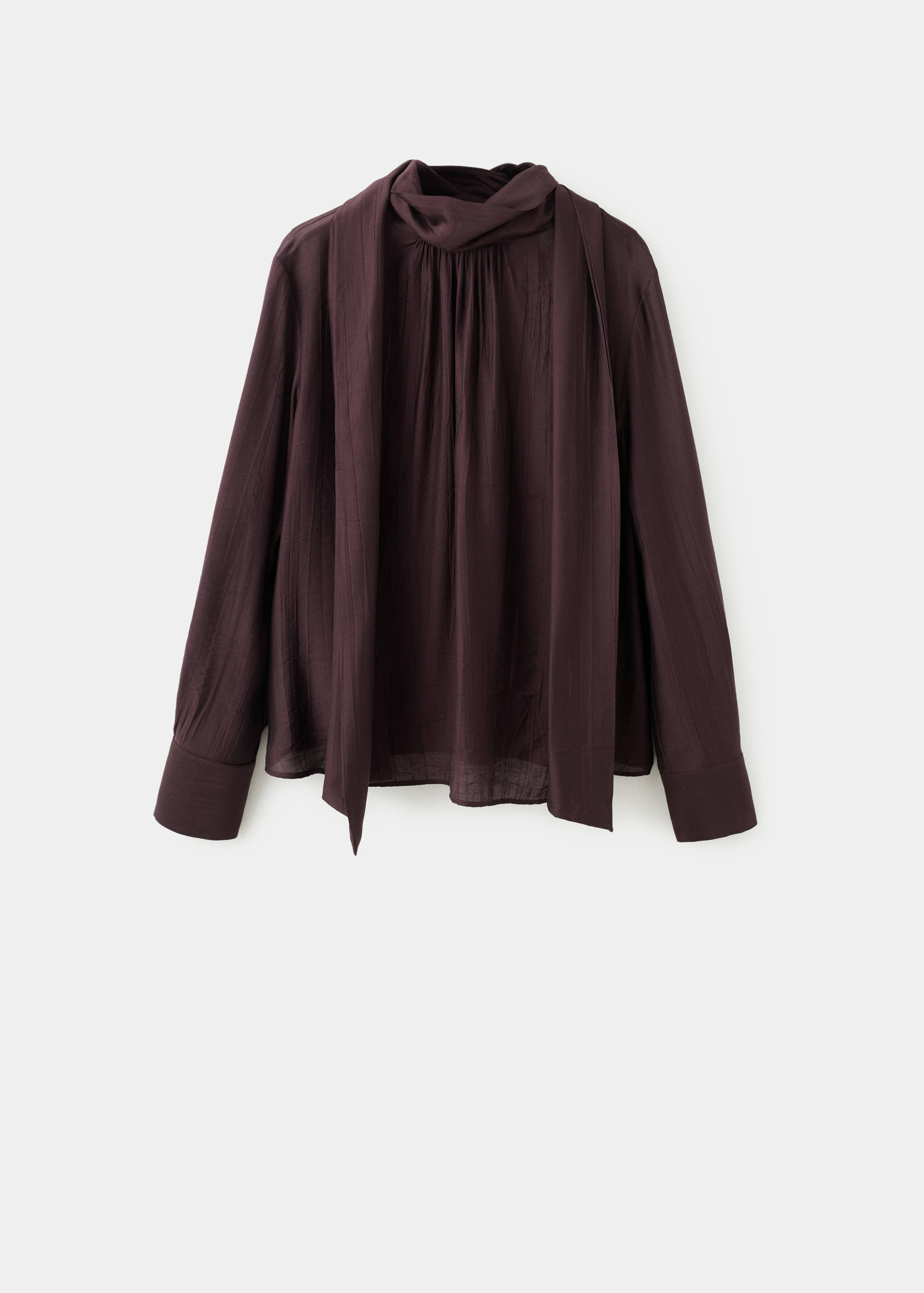 Blusa com textura e echarpe - Artigo sem modelo