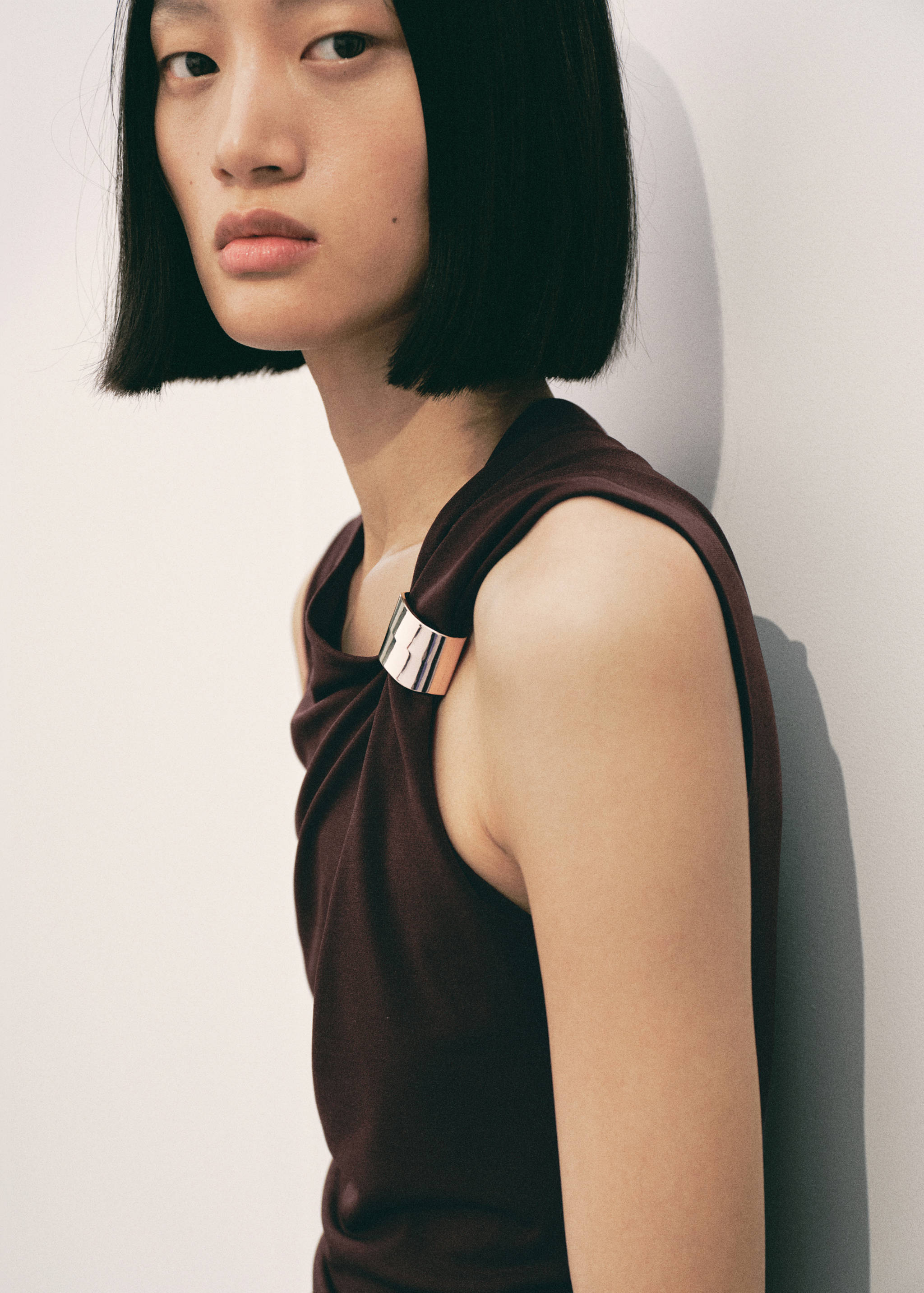 Fine-knit dress with metallic detail - Medium plane