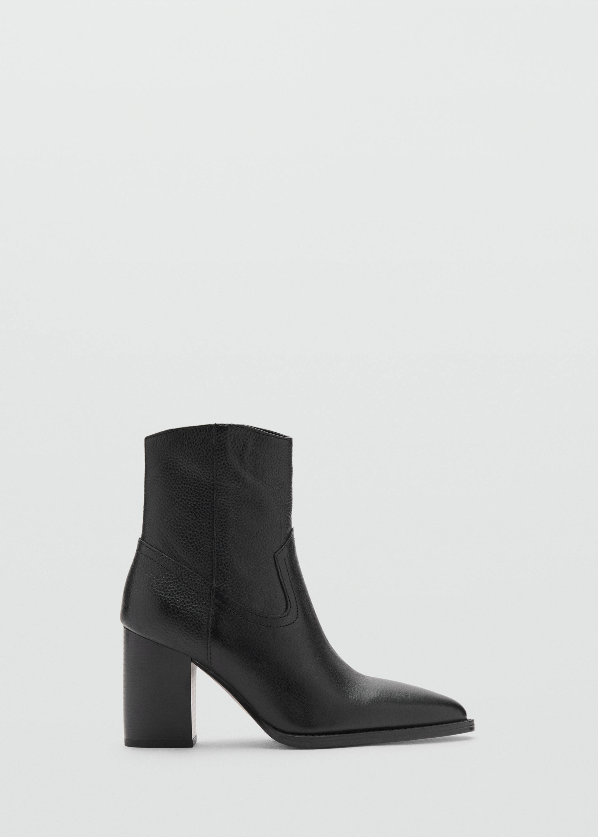 Leather pointed ankle boots - Article without model