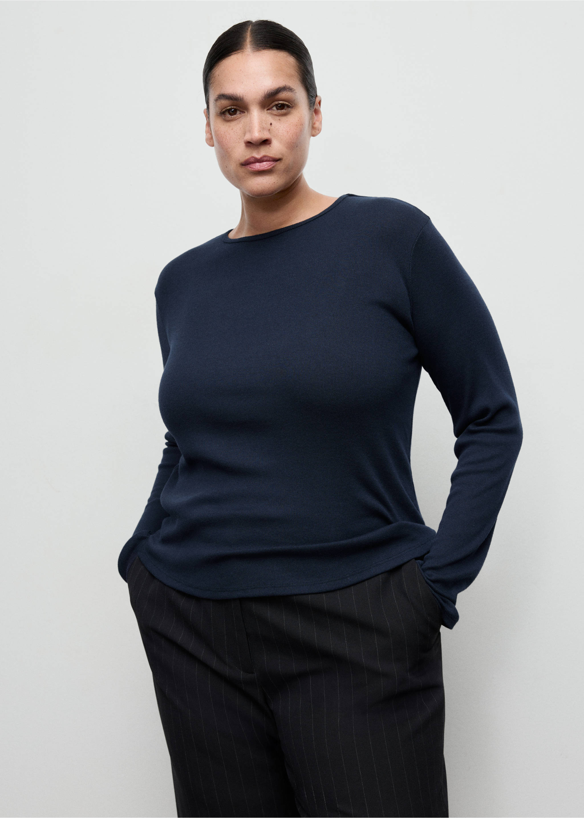 Ribbed long-sleeved t-shirt - Details of the article 5, Night Blue. Ref: 17077807-00.