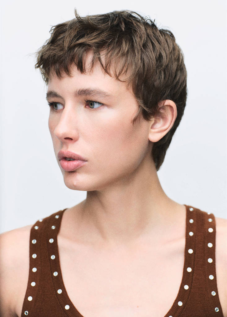 Knitted top with studs — Brown