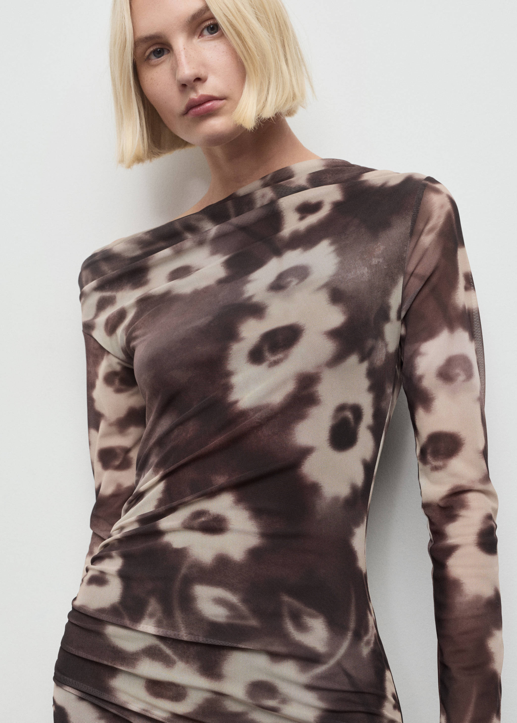 Asymmetrisches Kleid mit floralem Print - Detail des Artikels 1