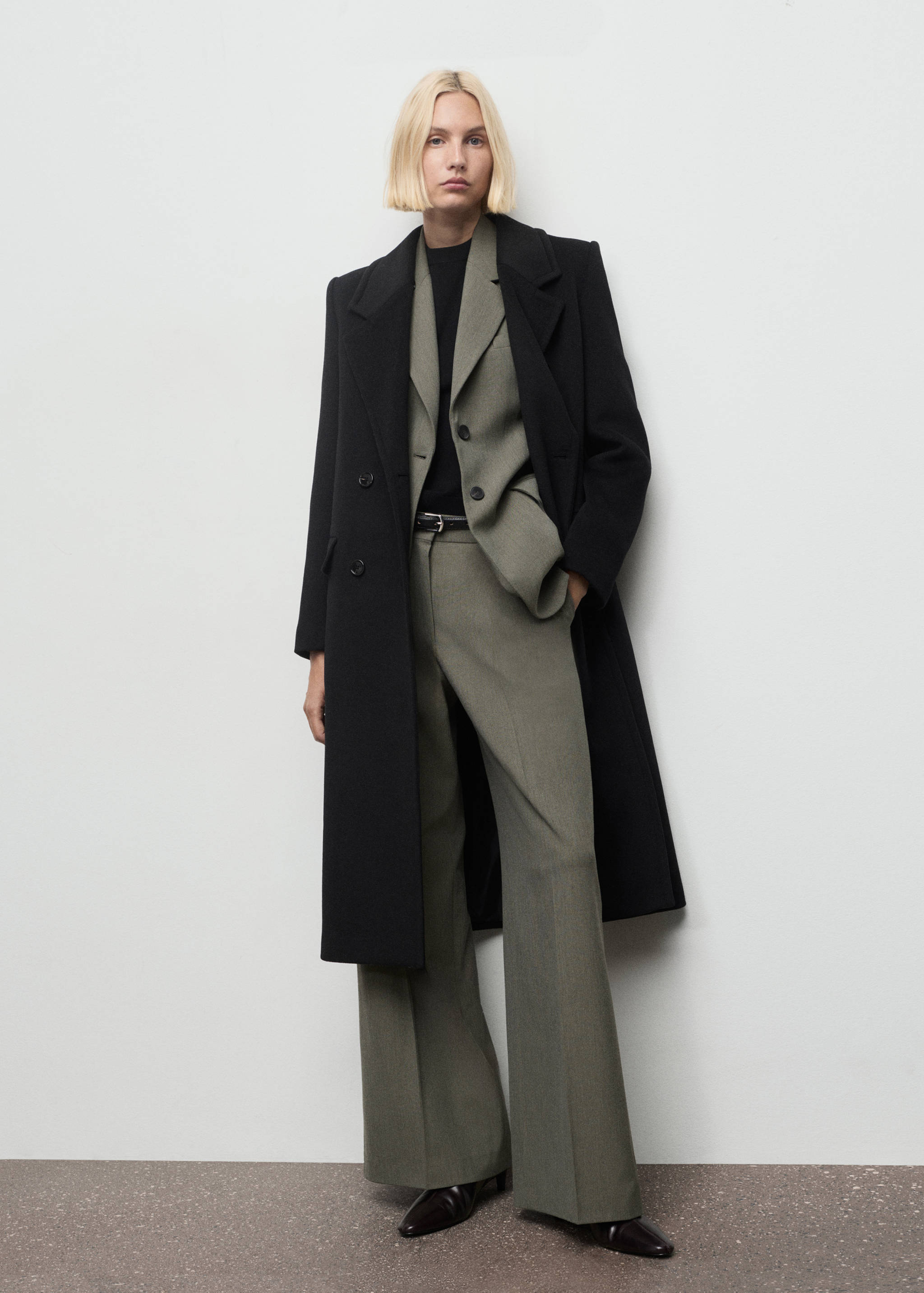 Pleated straight-leg suit trousers - General plane
