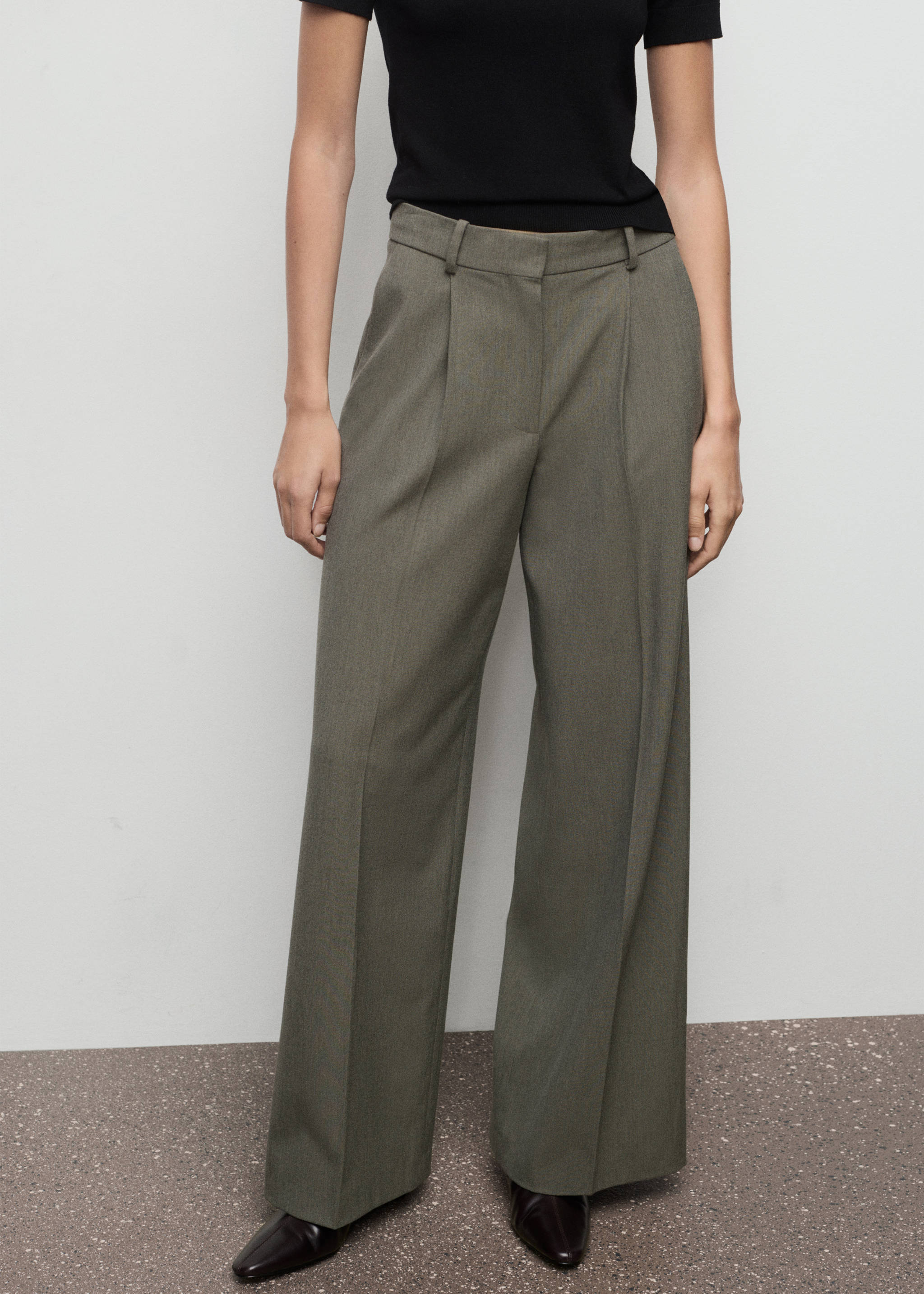 Pleated straight-leg suit trousers - Medium plane
