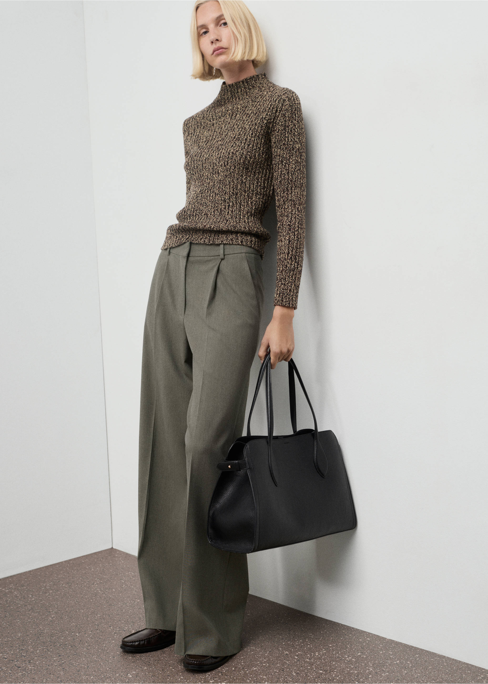 Pleated straight-leg suit trousers - Details of the article 2, Pastel Green. Ref: 17077818-00.