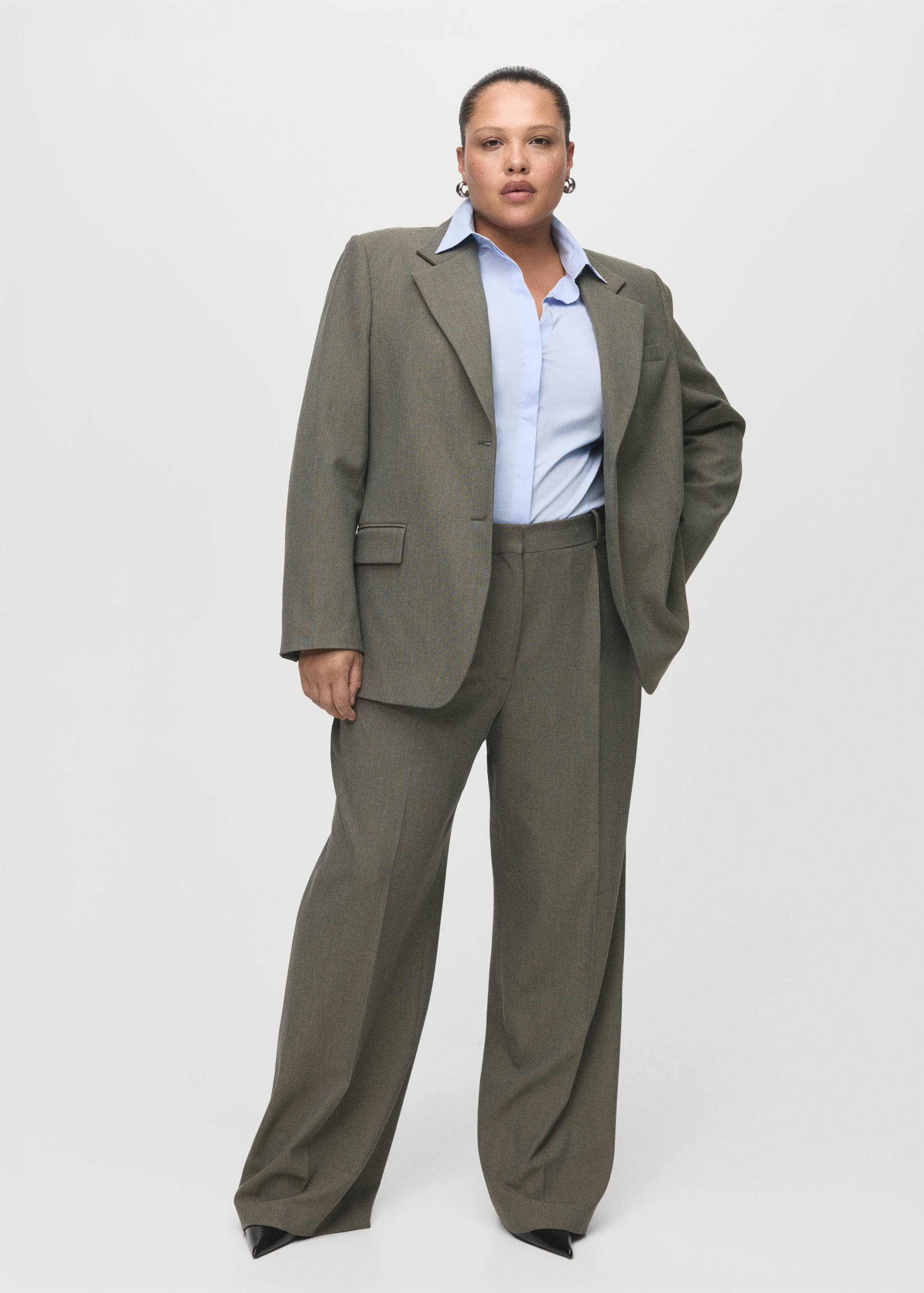 Pleated straight-leg suit trousers - Details of the article 3