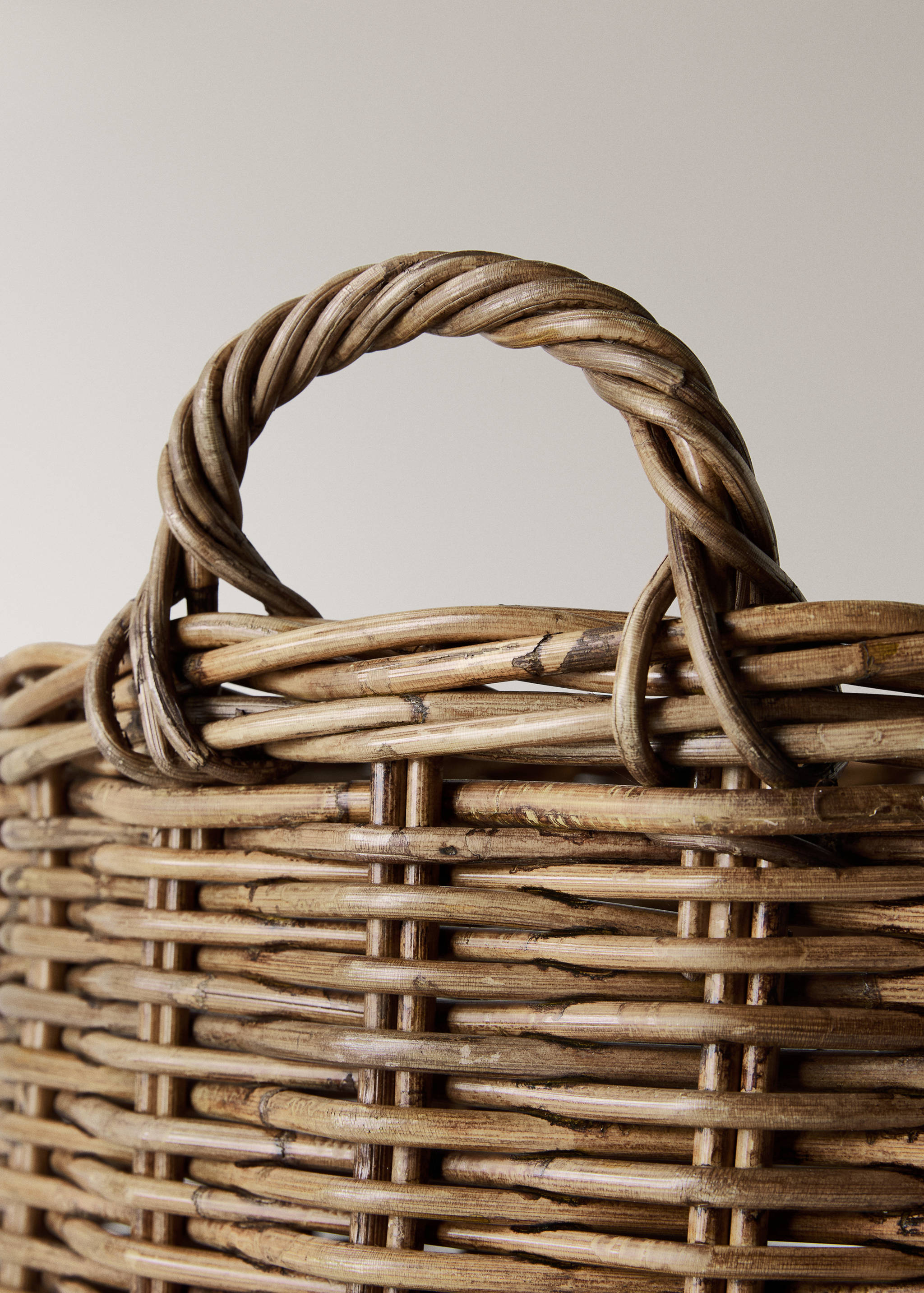 Large rattan basket - Details of the article 2