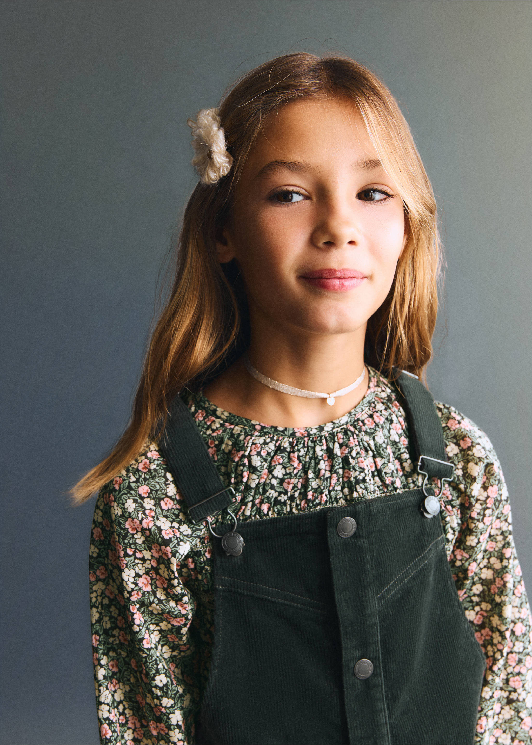 Corduroy pinafore dress - Details of the article 1, Dark Green. Ref: 17077889-00.