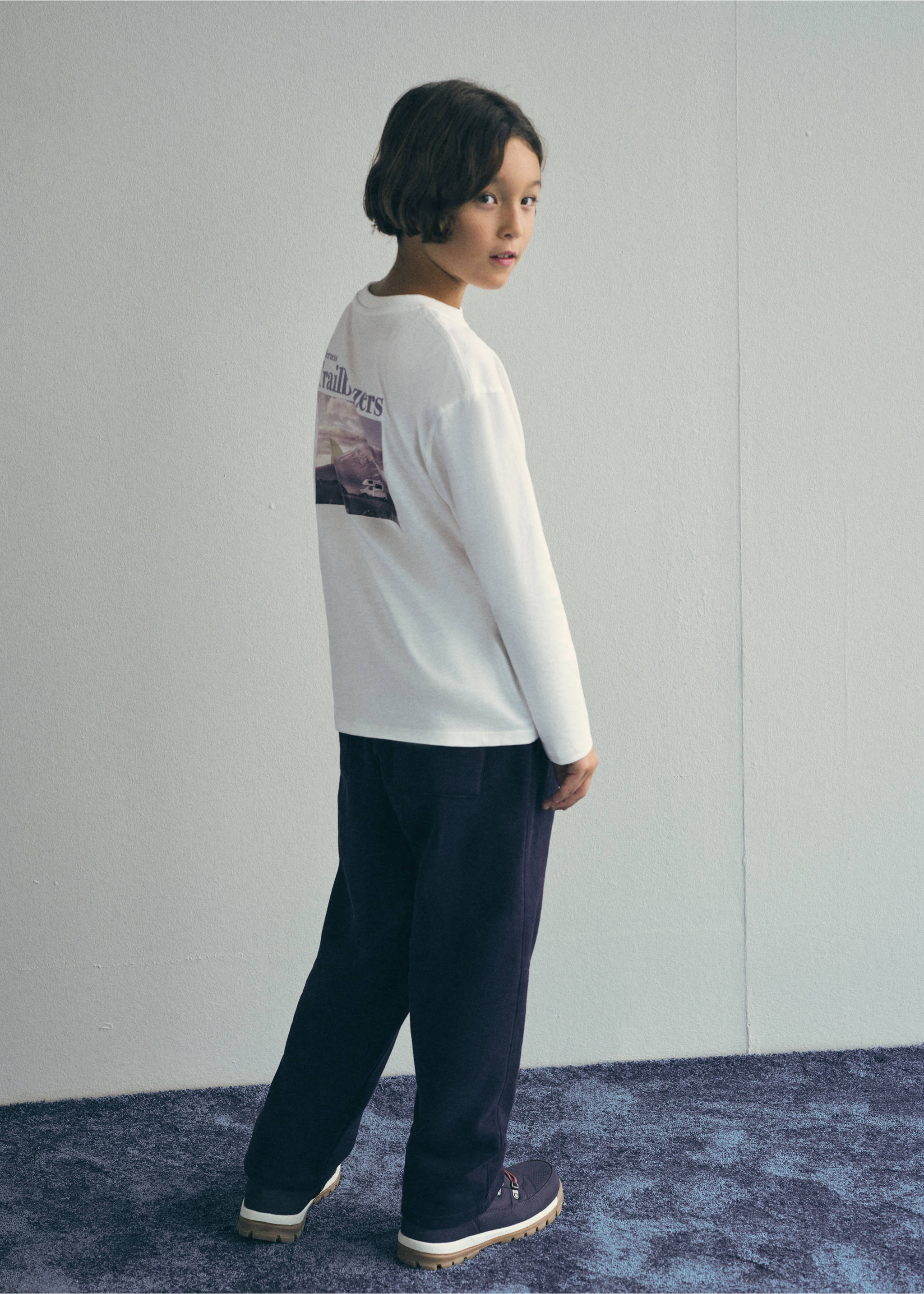 Cotton joggers with elastic waist - Details of the article 5, Navy. Ref: 17077898-00.