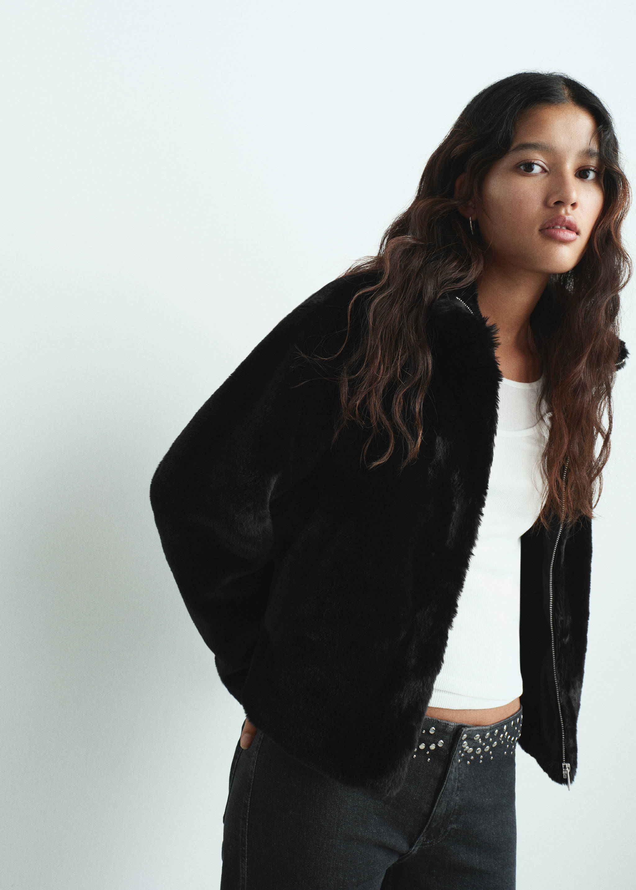 Куртка из искусственного меха - Общий план