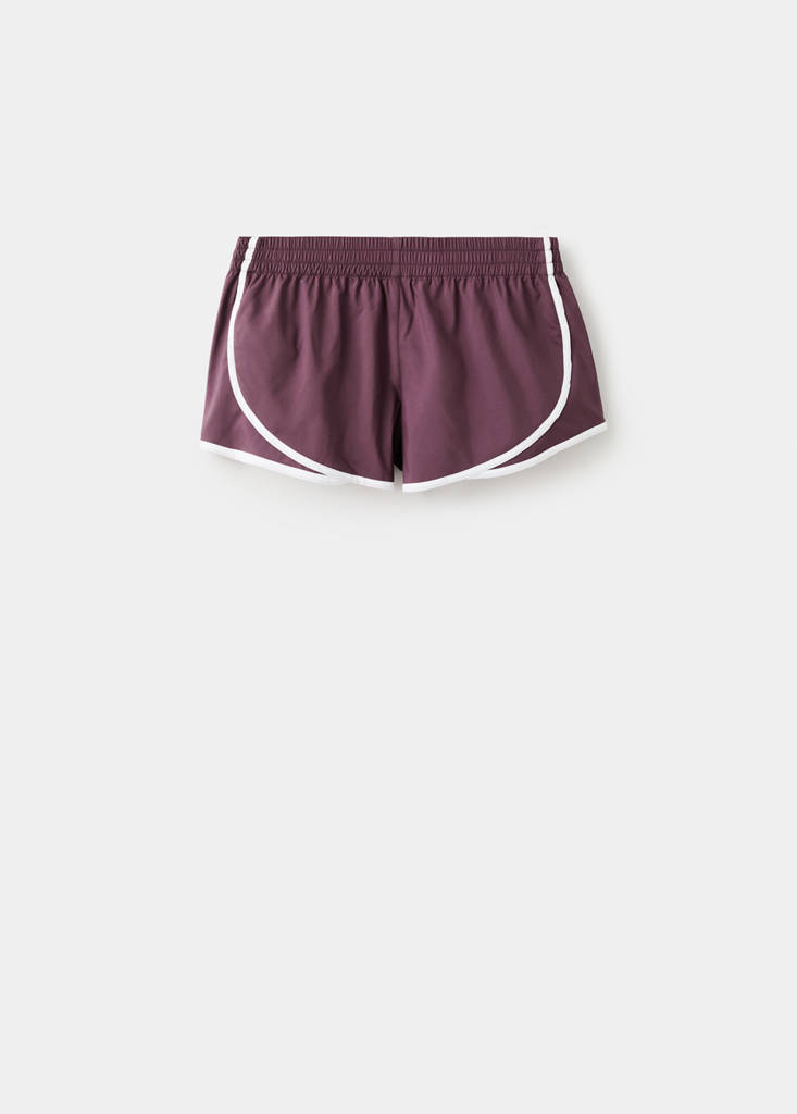 Shorts with contrasting stripes — Maroon