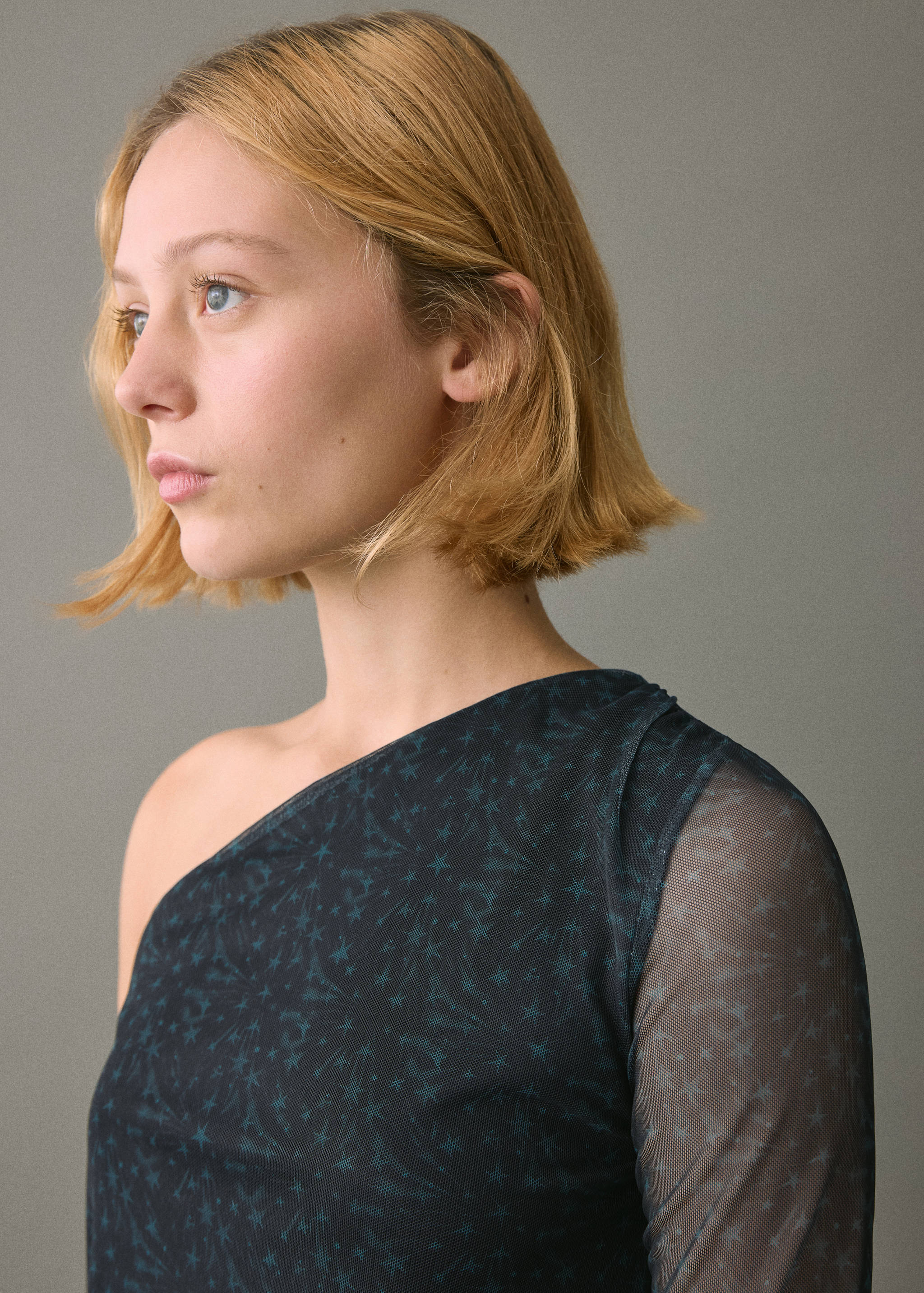 Футболка из тюля со звездочками - Деталь изделия 1