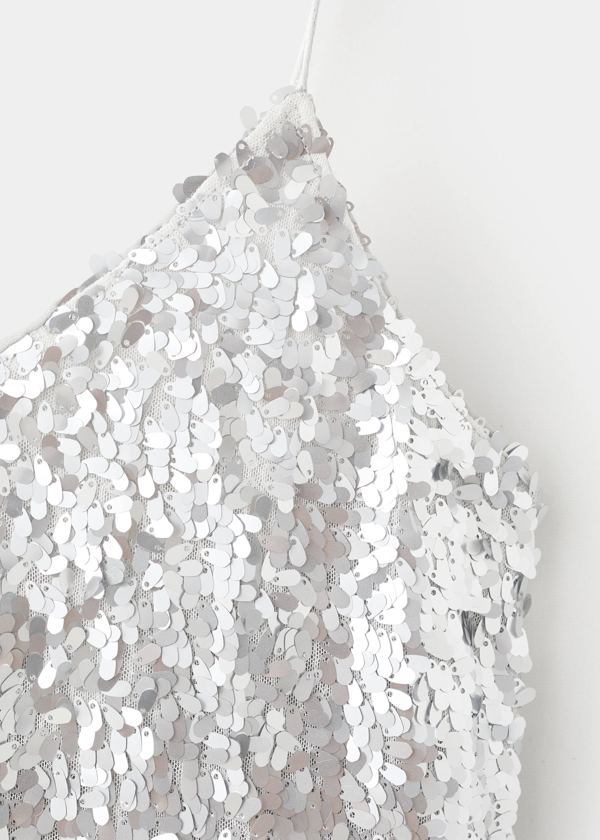 Short dress with sequins - Details of the article 8