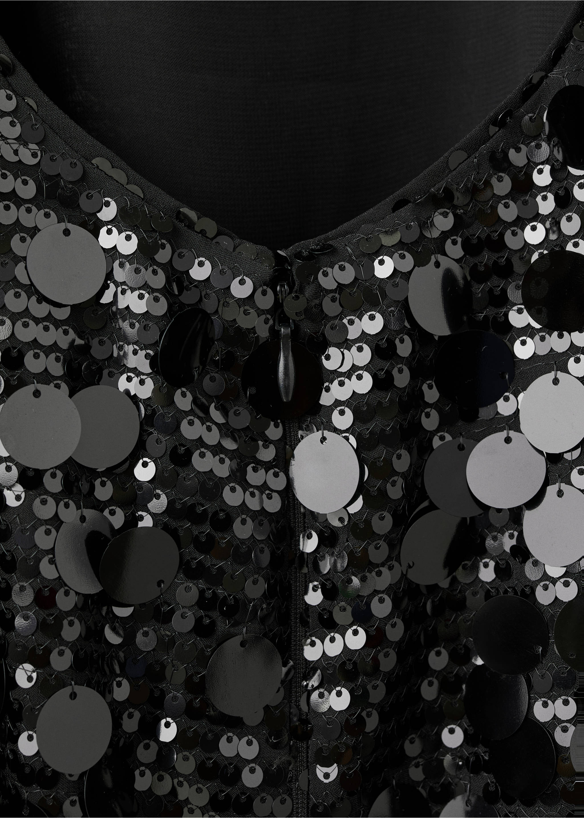 Короткое платье с пайетками - Деталь изделия 0, Черный. Ref: 17078632-00.