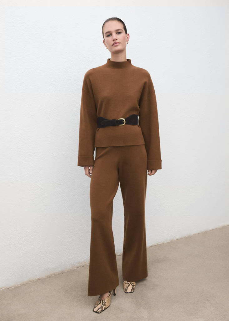 Straight knitted trousers — Caramel