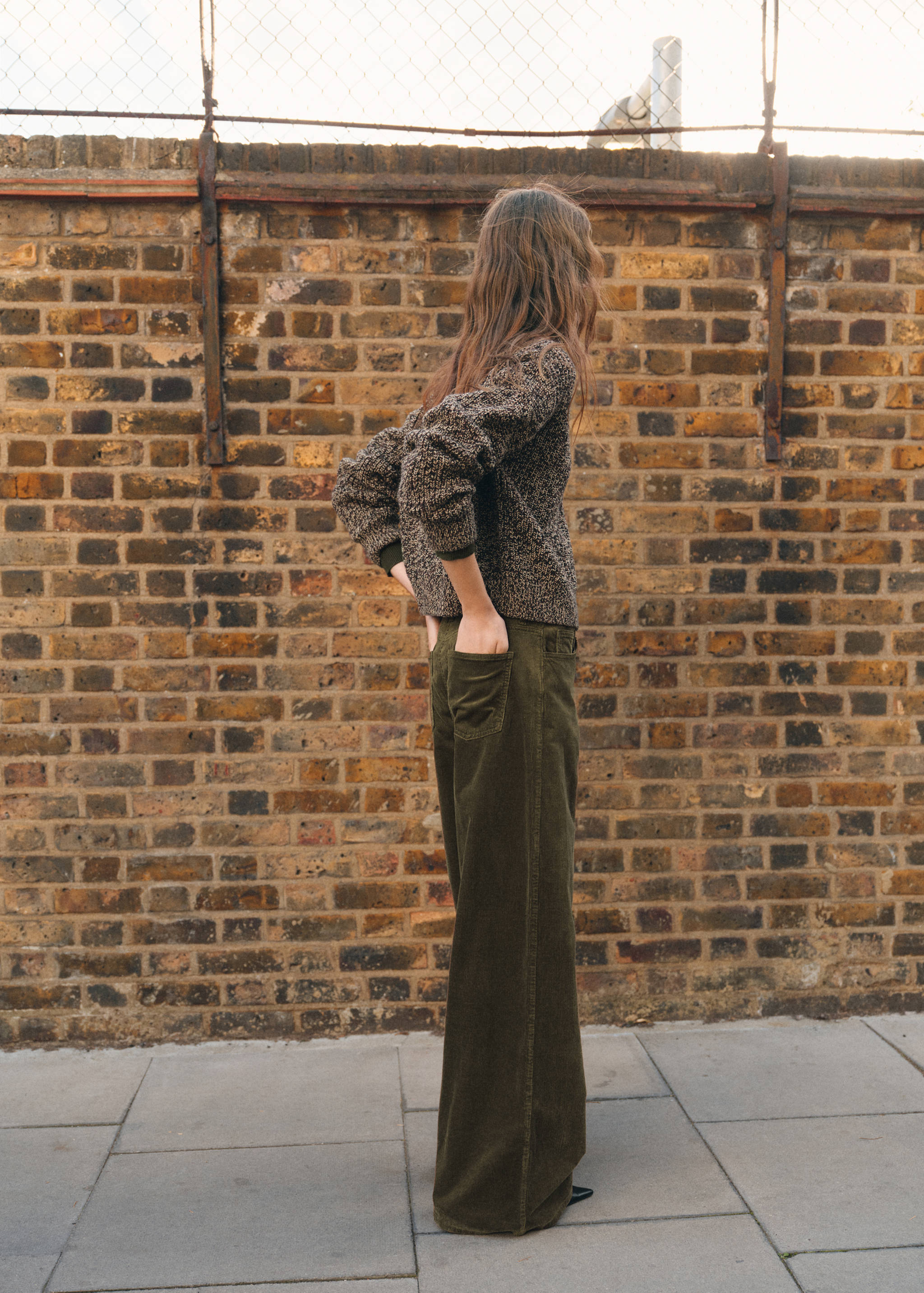 Jean large en velours côtelé - Verso de l’article