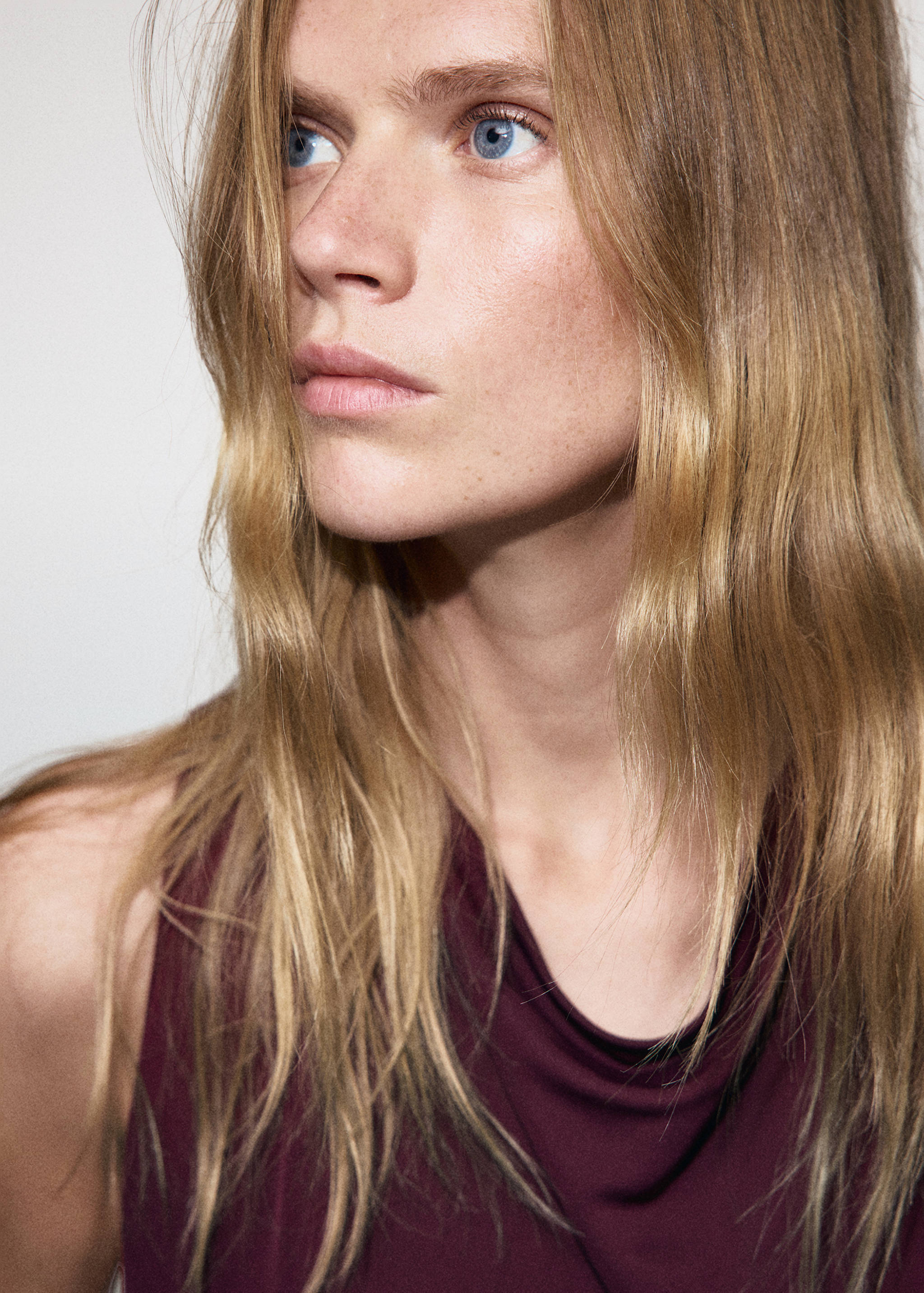 Robe drapée détail métallique - Détail de l'article 1