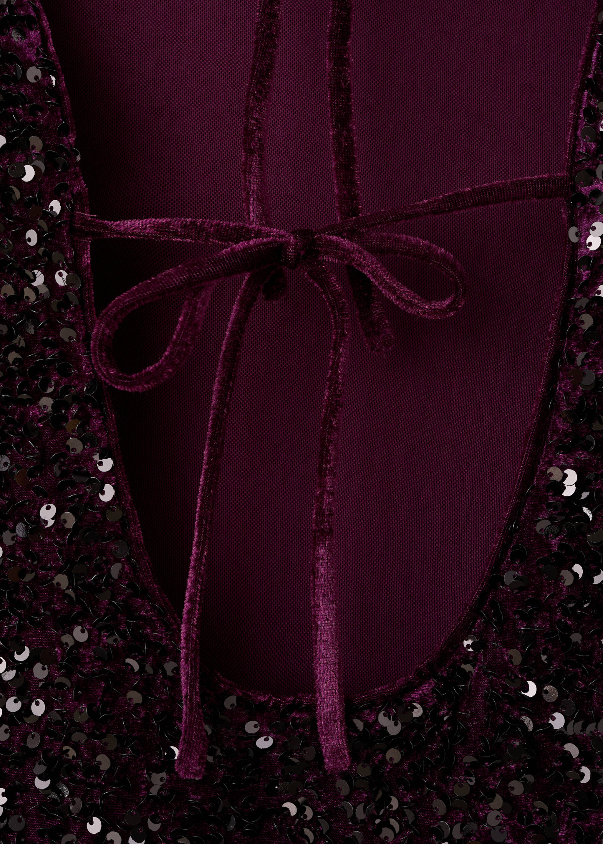 Sequin dress with open back - Details of the article 0