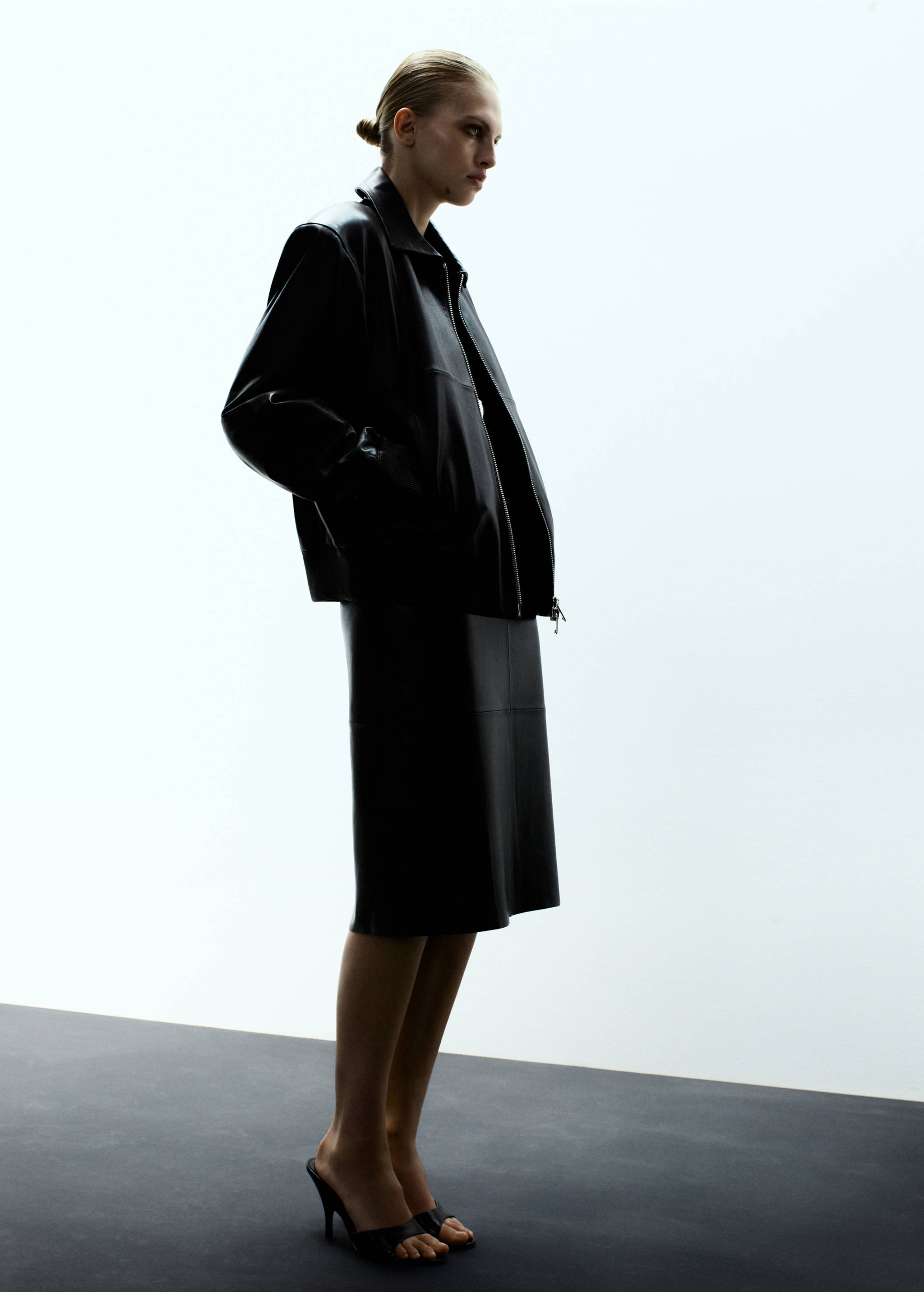 Leather bomber jacket - General plane