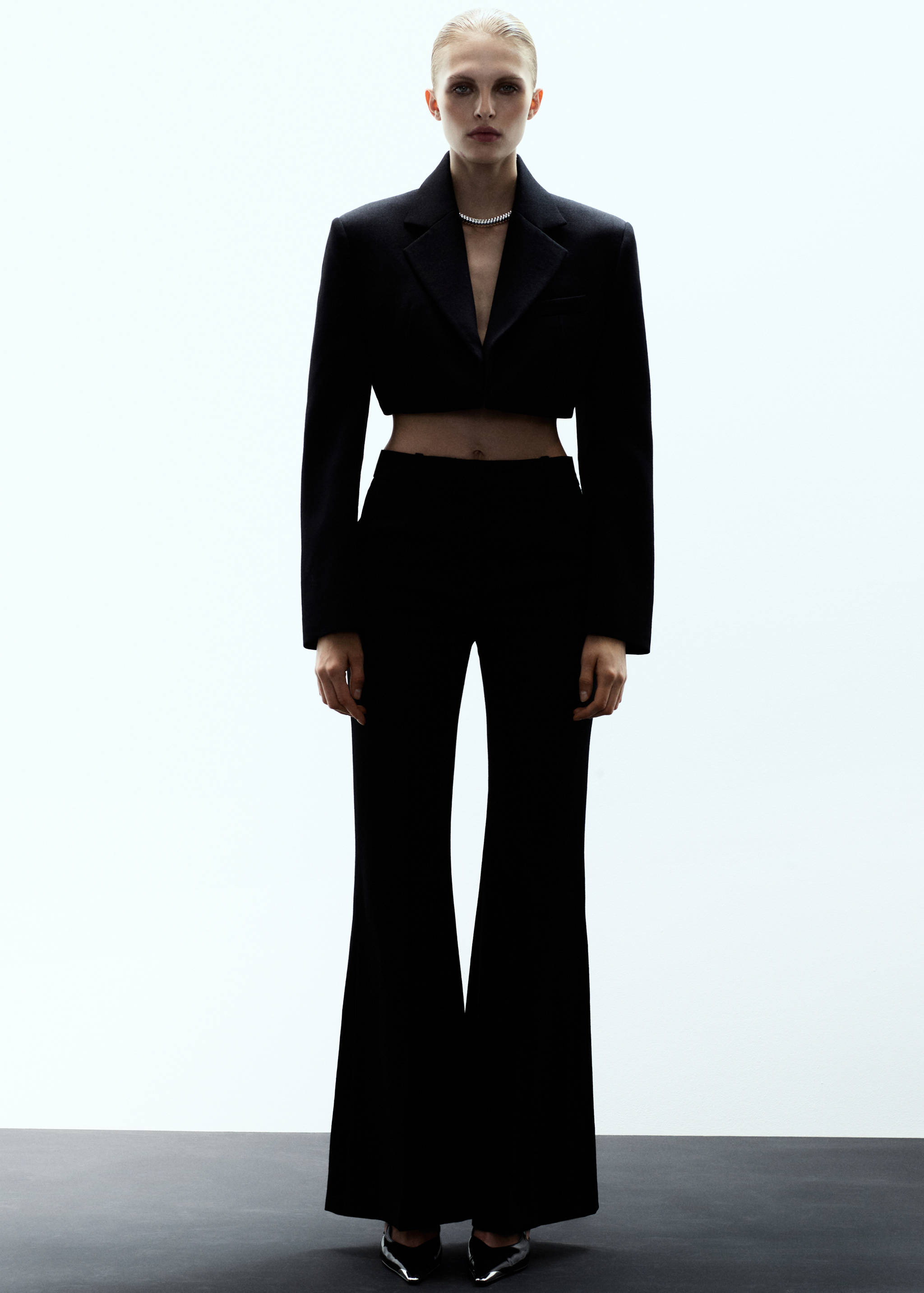 Blazer de costume laine crop - Plan général