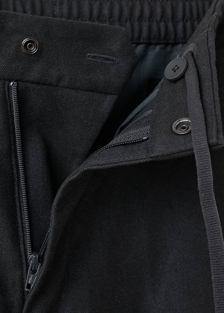Slim-fit Thermolite® flannel trousers — Navy