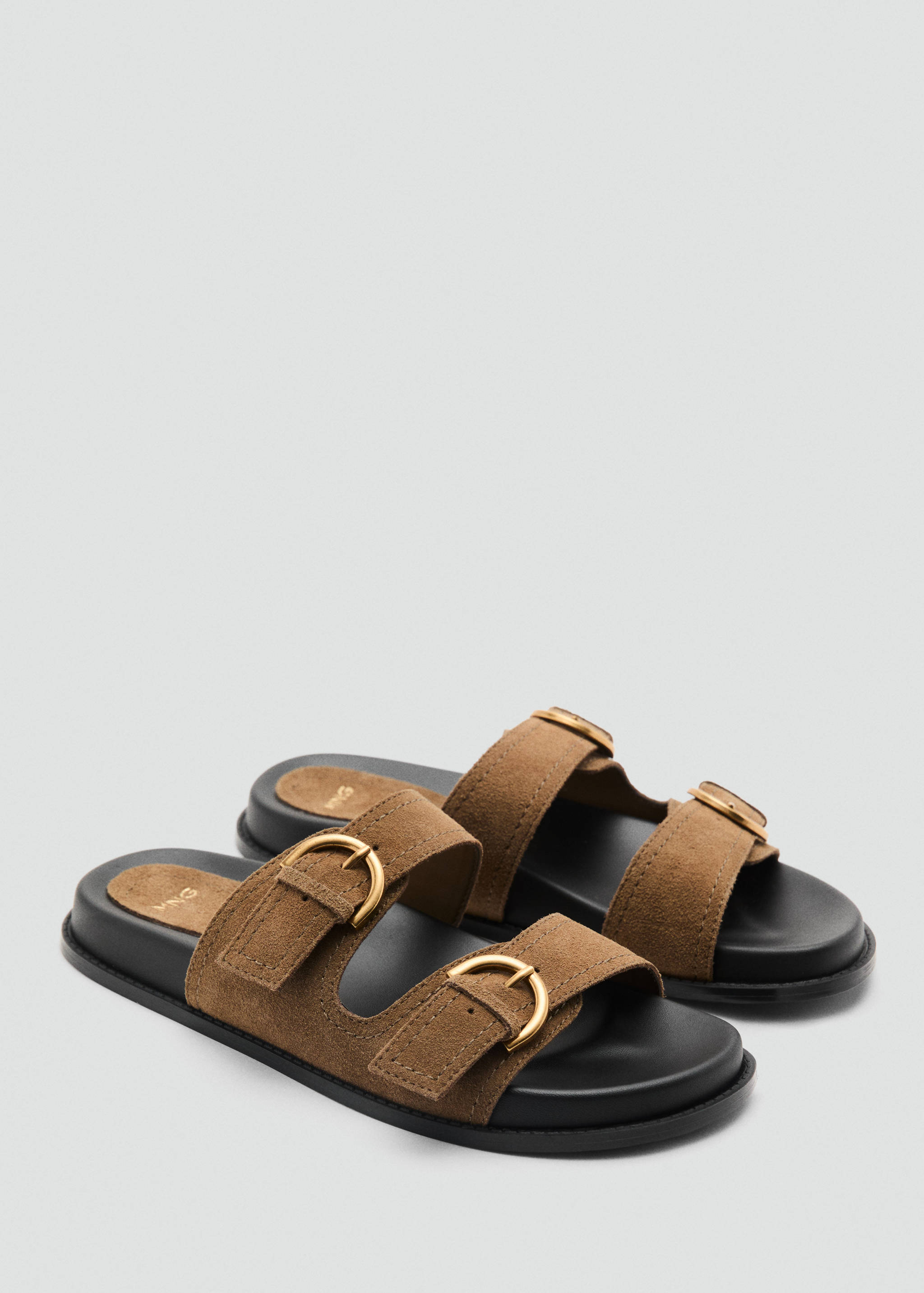 Flat leather sandals with buckles - Medium plane