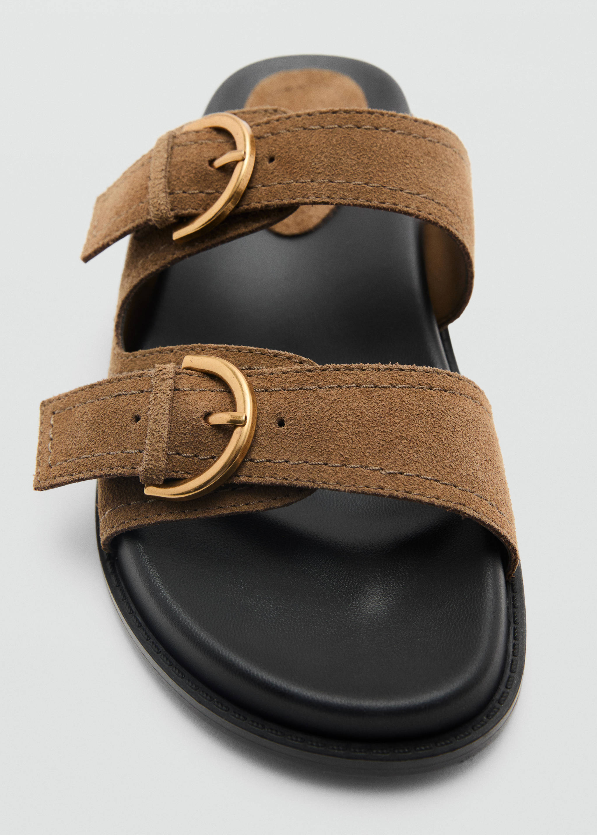 Flat leather sandals with buckles - Details of the article 3