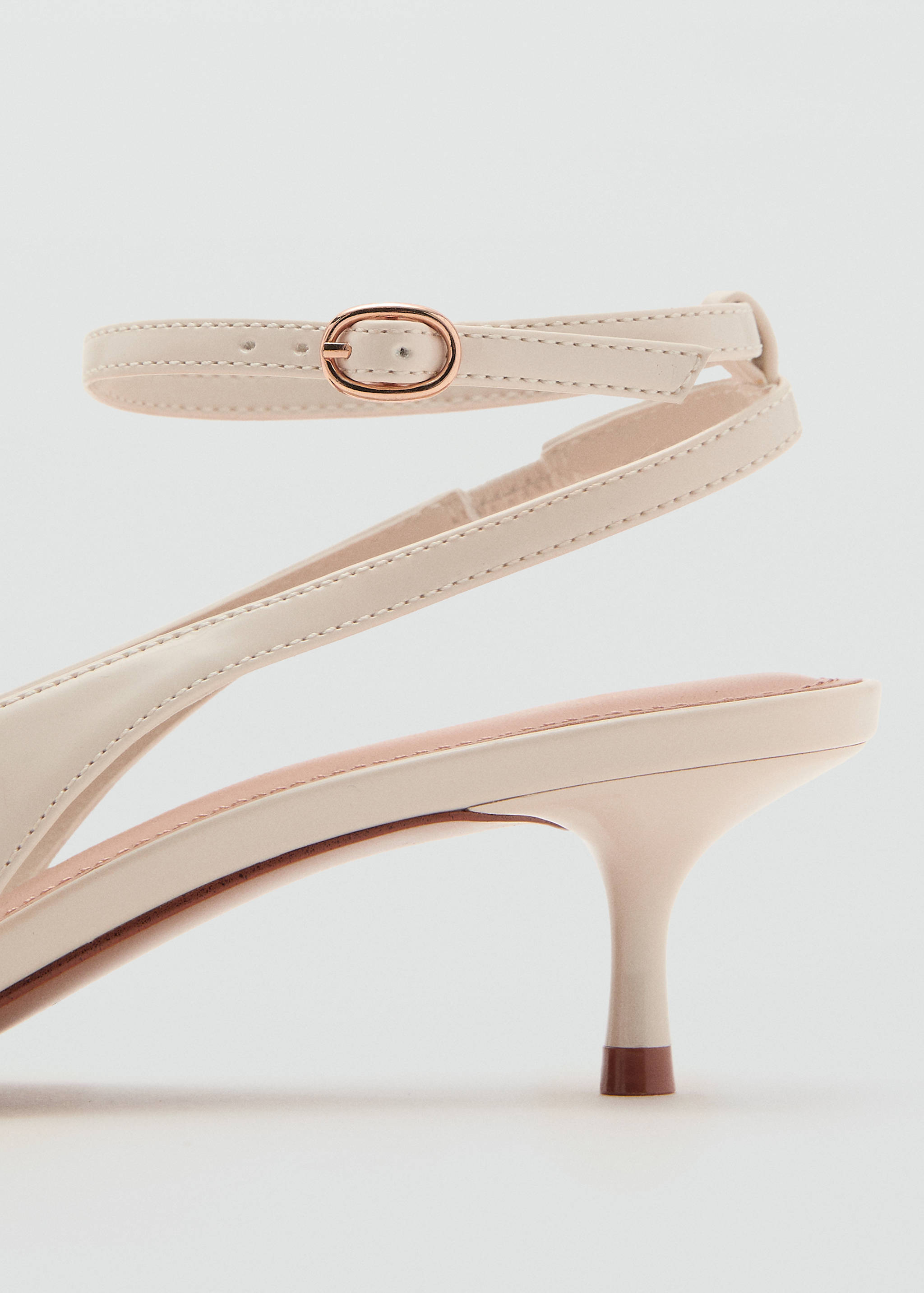 Kitten-heel pointed shoes - Details of the article 1