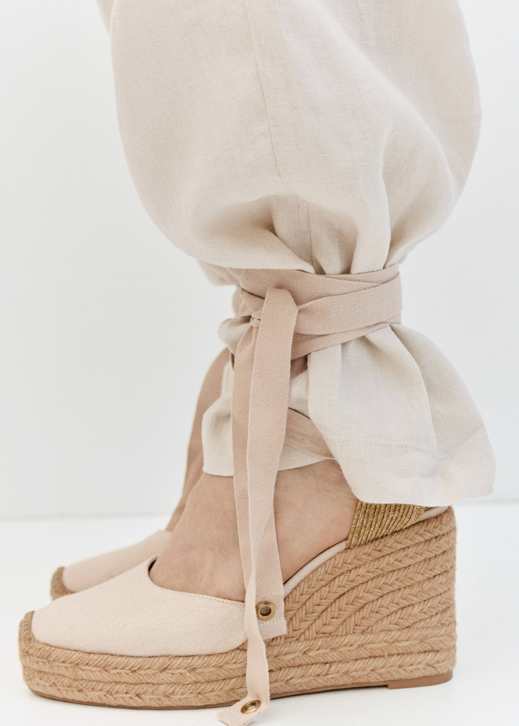 Combined tied wedges - Details of the article 9