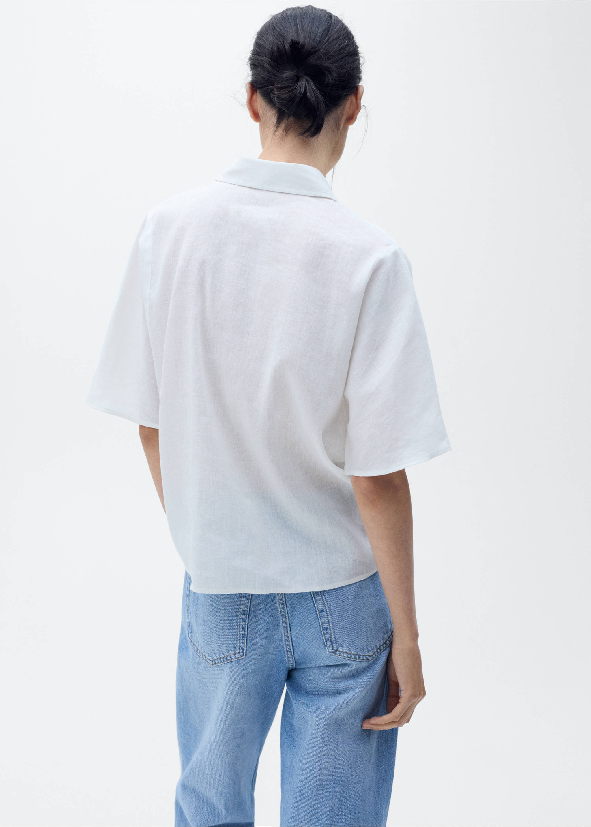 Chemise lin manches courtes - Verso de l’article, Blanc cassé. Ref: 17081133-00.