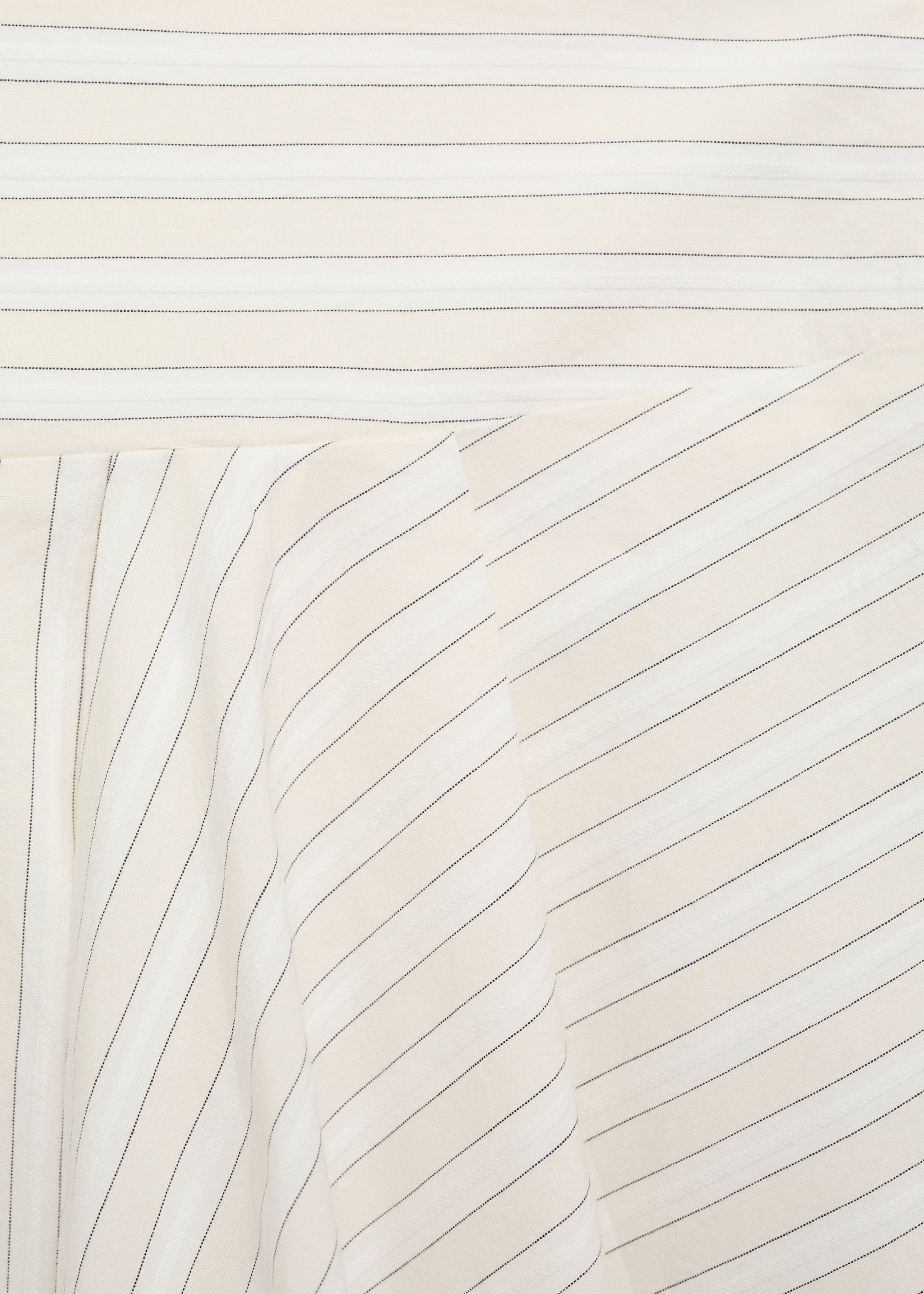 Saia assimétrica às riscas - Pormenor do artigo 8