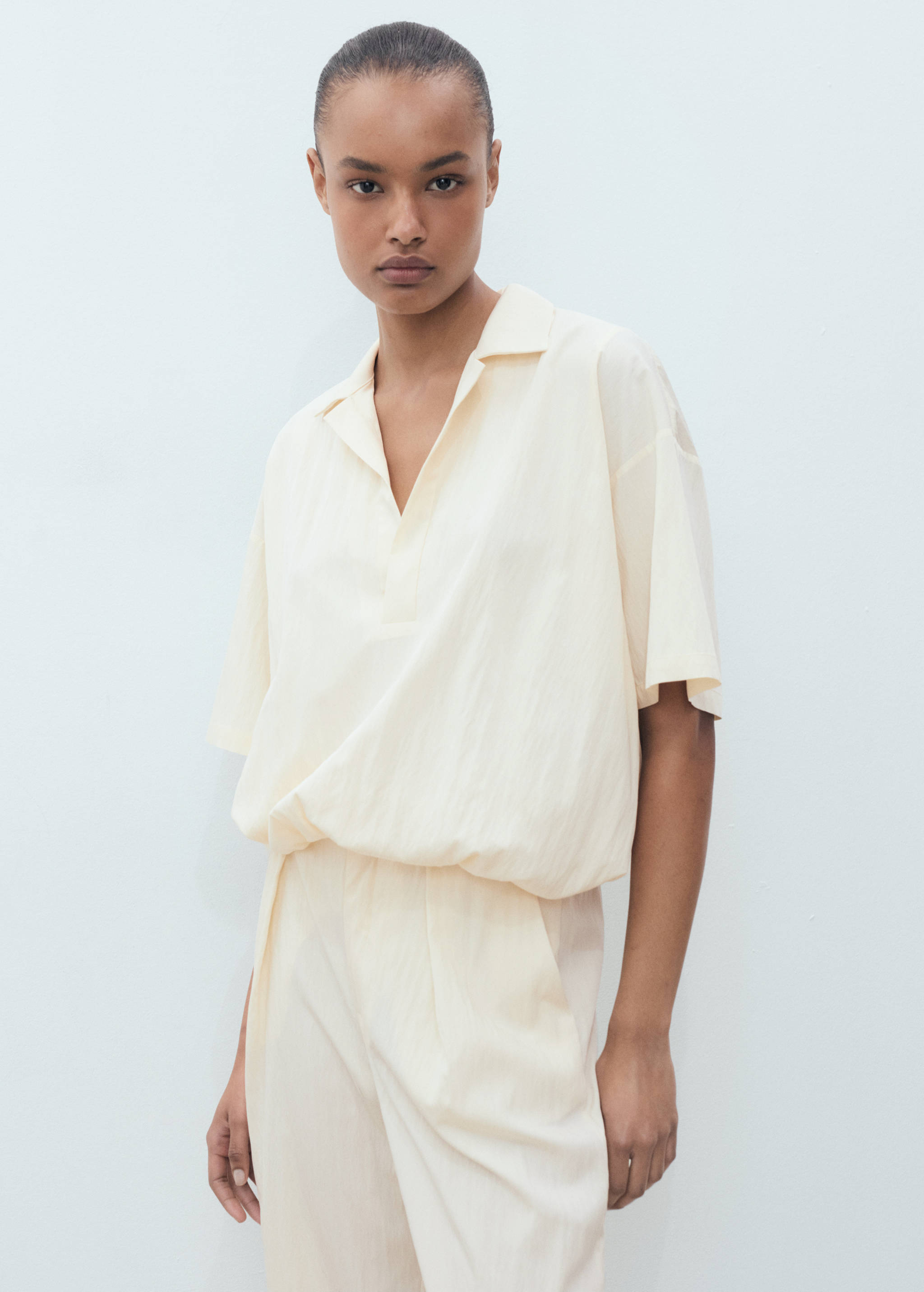 Textured crop trousers - Details of the article 1