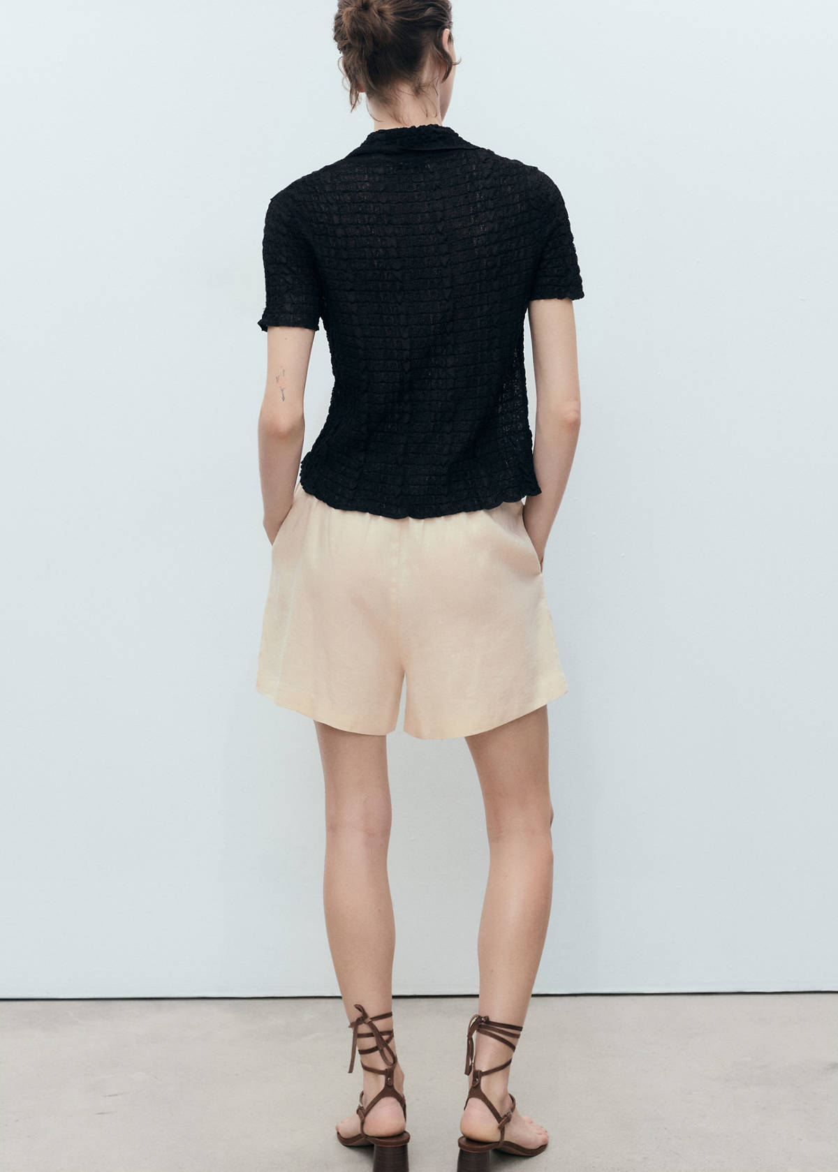 Straight-fit linen shorts with drawstring — Beige