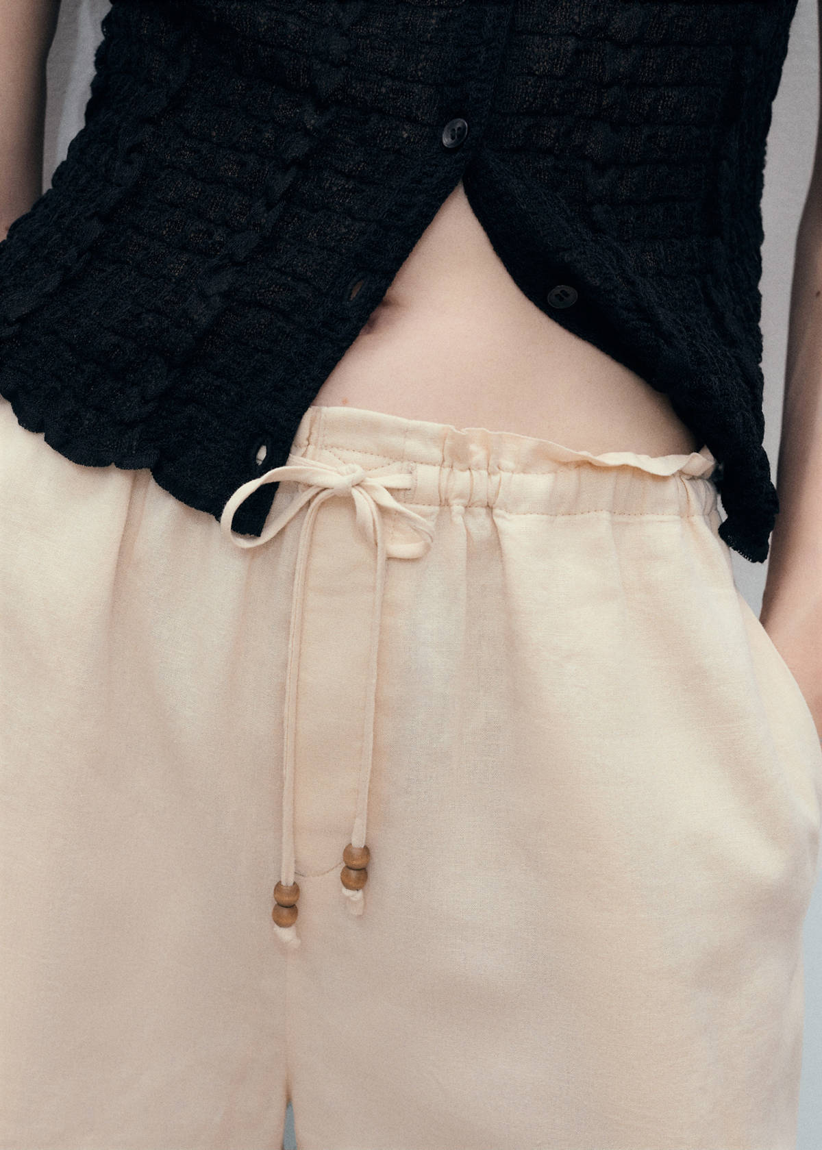 Straight-fit linen shorts with drawstring — Beige