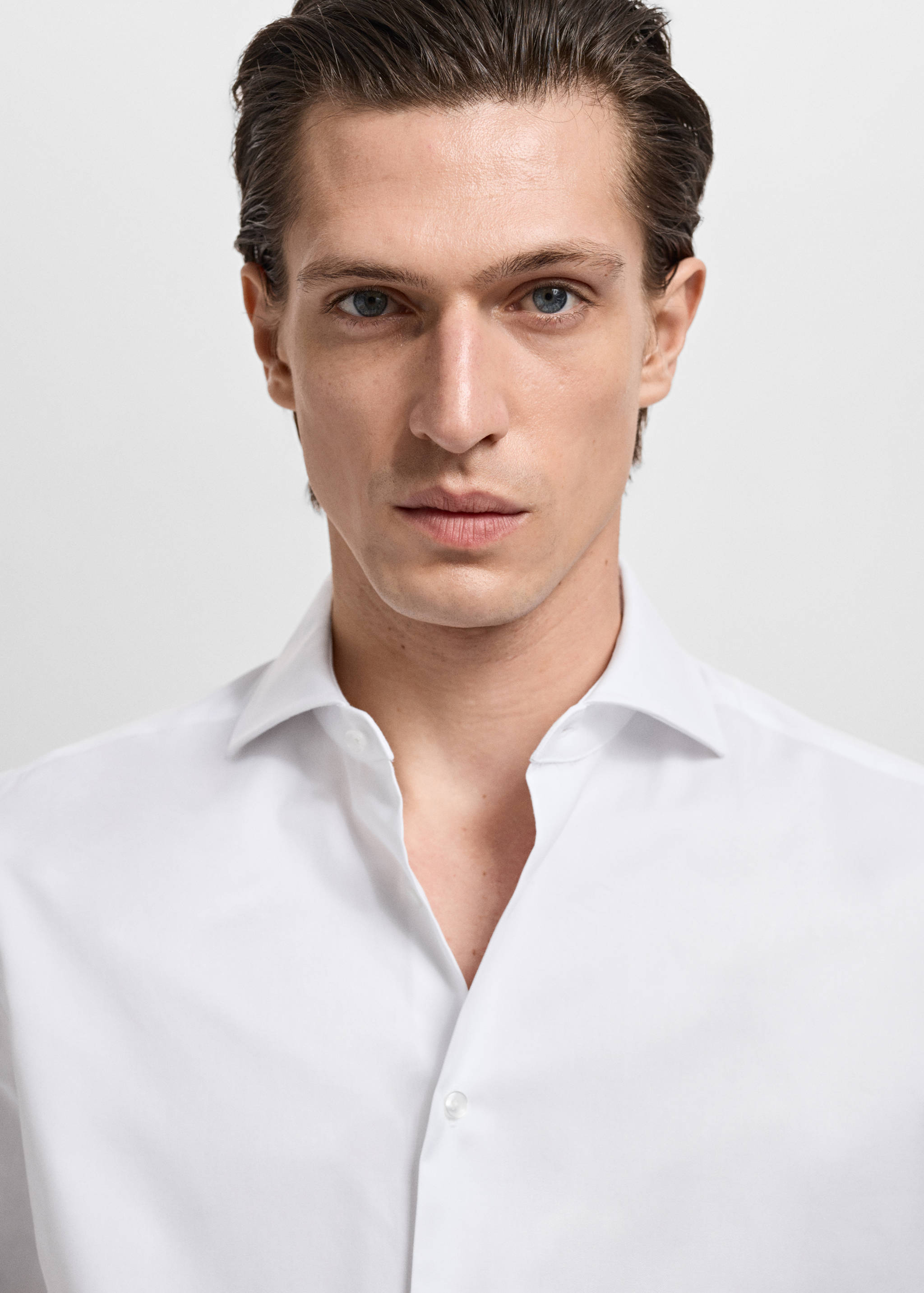 Slim-fit twill fabric suit with shirt cufflinks - Details of the article 1