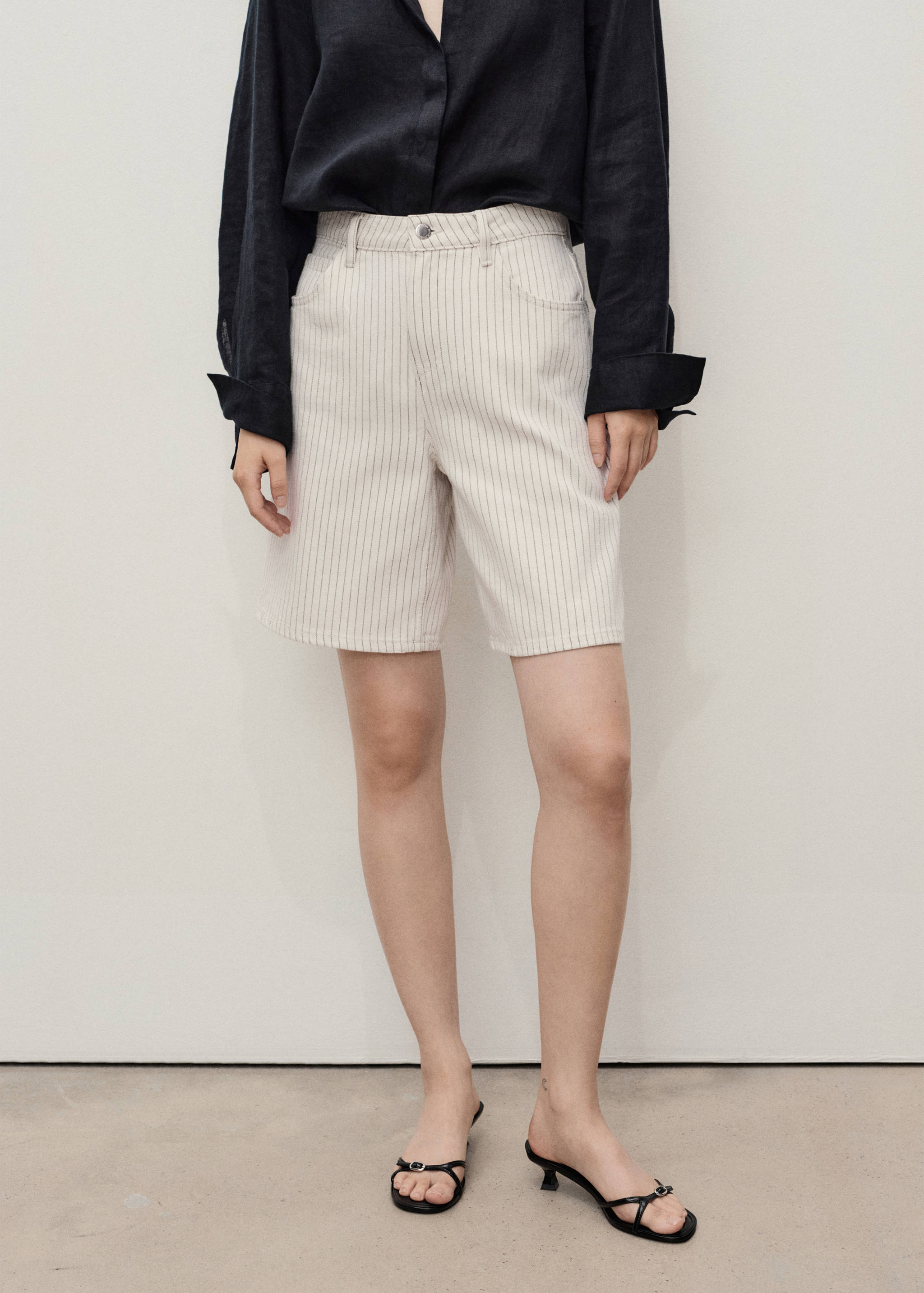 Calções de ganga retos com cintura alta - Plano médio