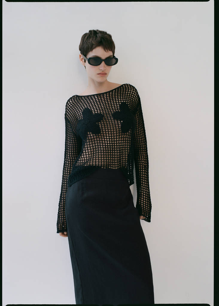 Knit embroidered sweater — Black