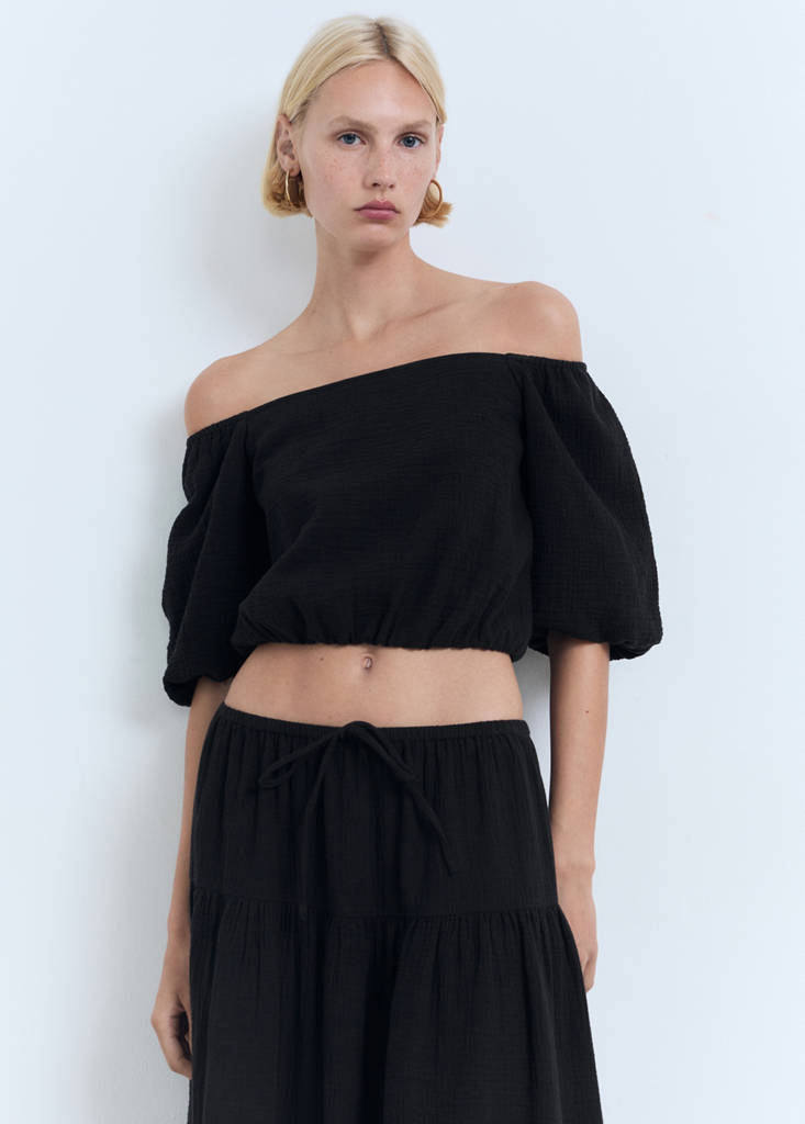 Puffed sleeves cotton blouse — Black