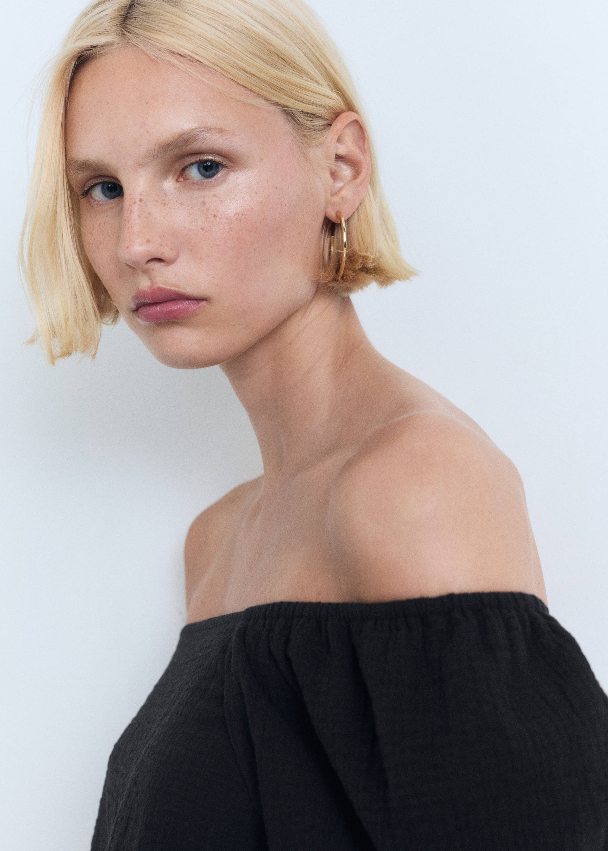 Puffed sleeves cotton blouse - Details of the article 1