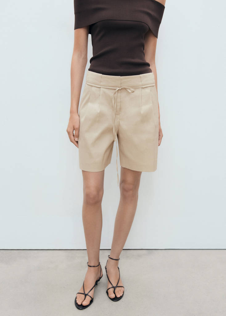 Linen shorts with bow and belt — Beige