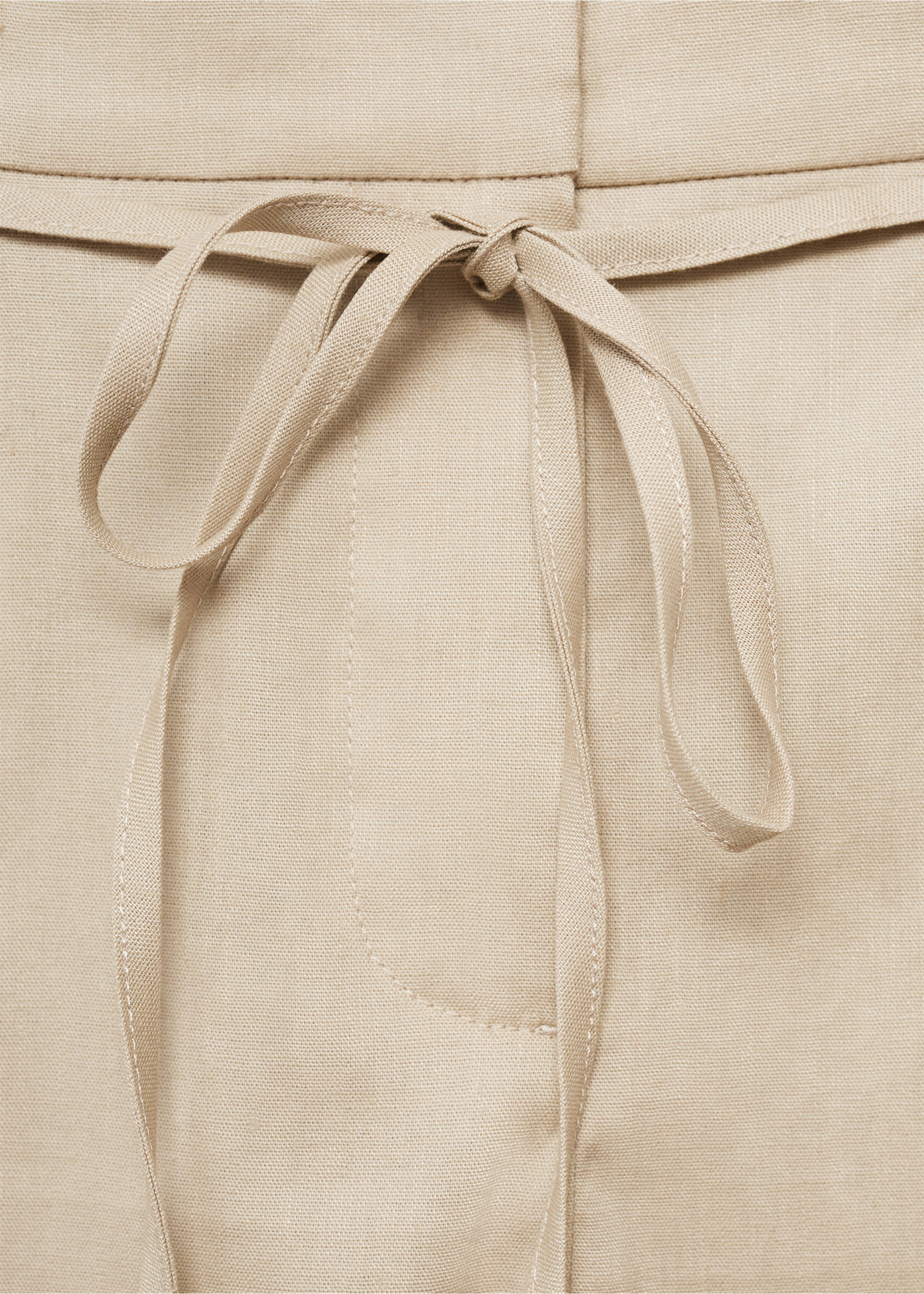 Linen shorts with bow and belt - Details of the article 8, Beige. Ref: 17081191-00.