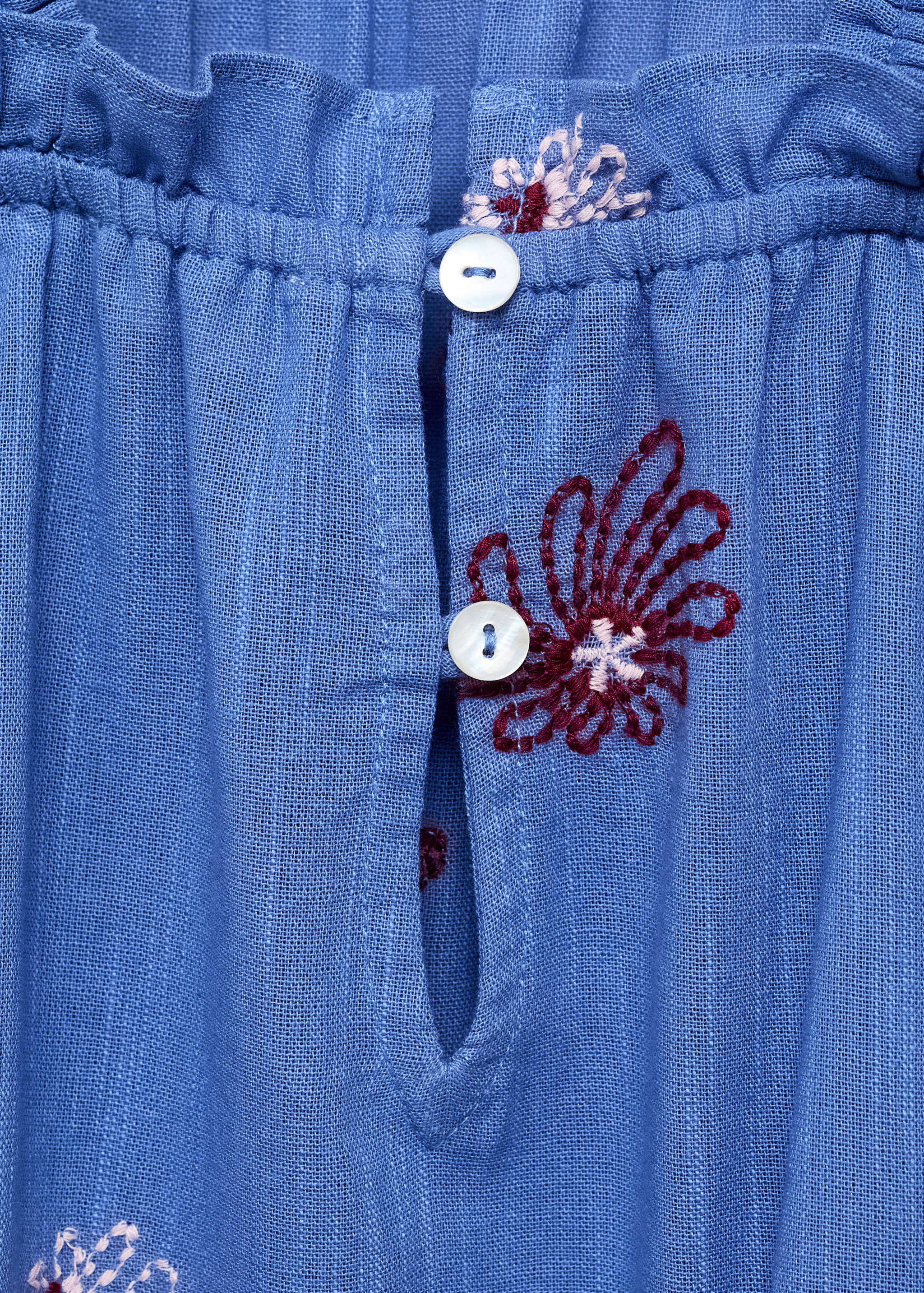 Robe brodée fleurs - Détail de l'article 0