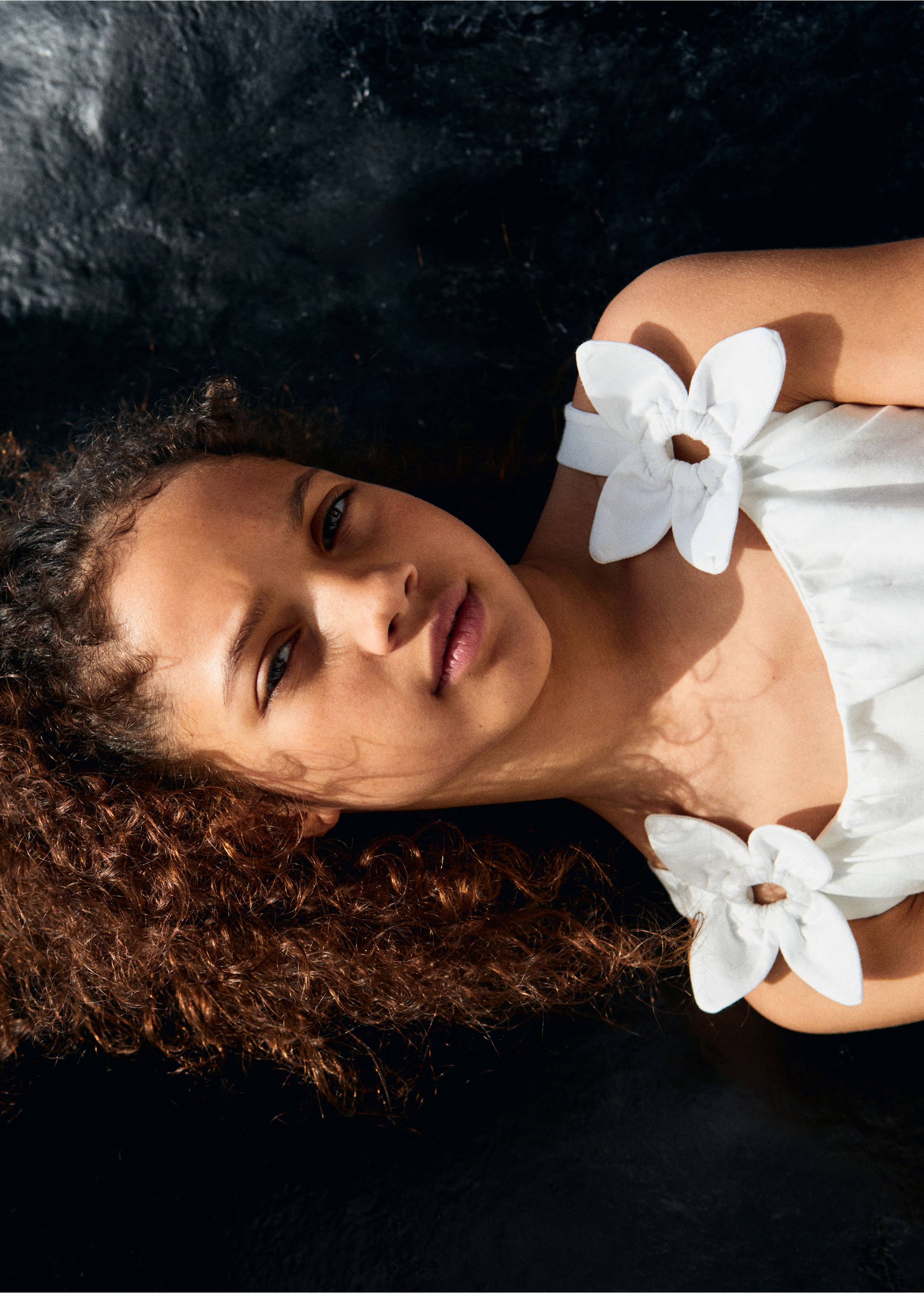 Cotton t-shirt with flower detail - Details of the article 3, Off White. Ref: 17081204-00.