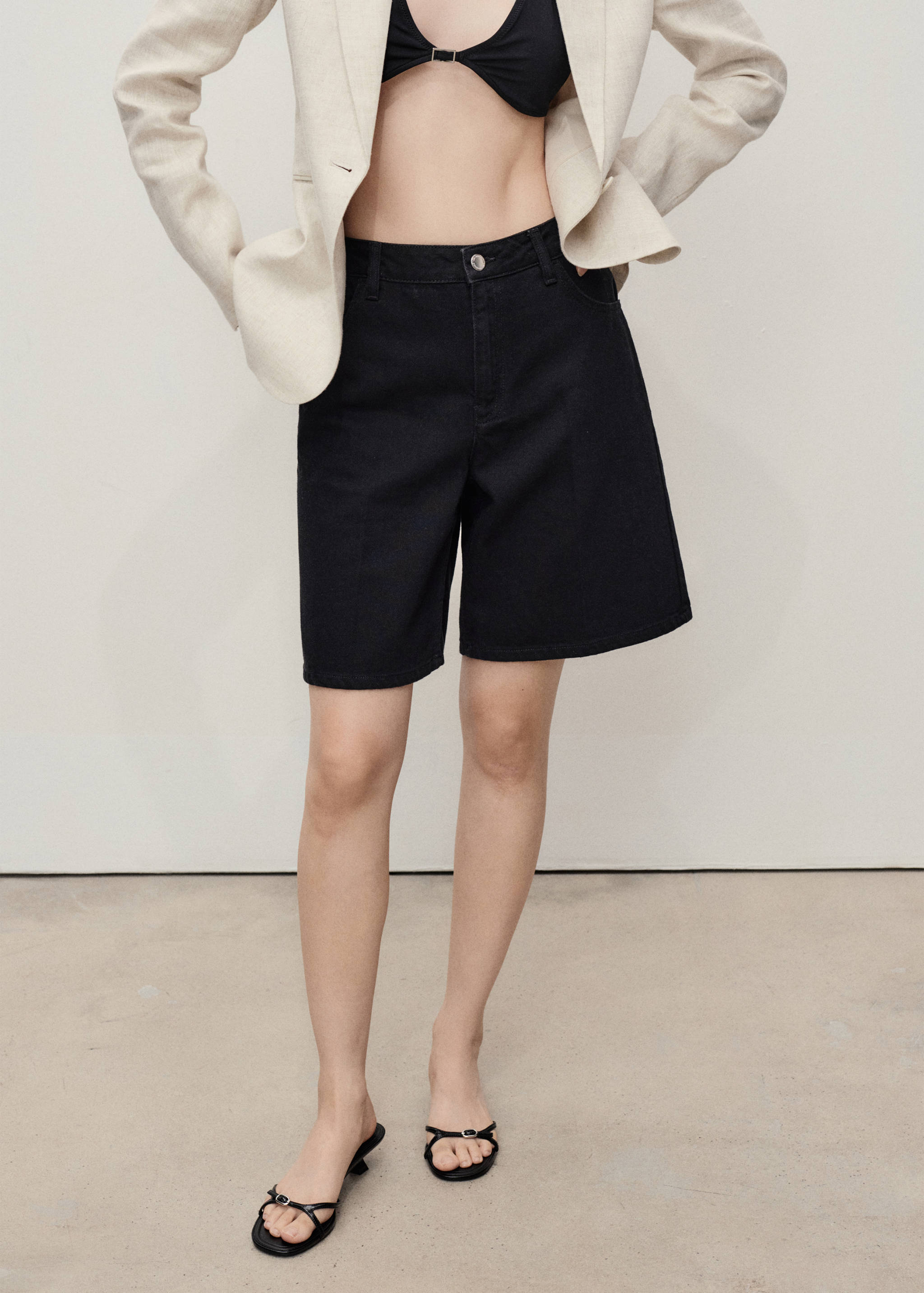 Calções de ganga retos com cintura alta - Pormenor do artigo 6