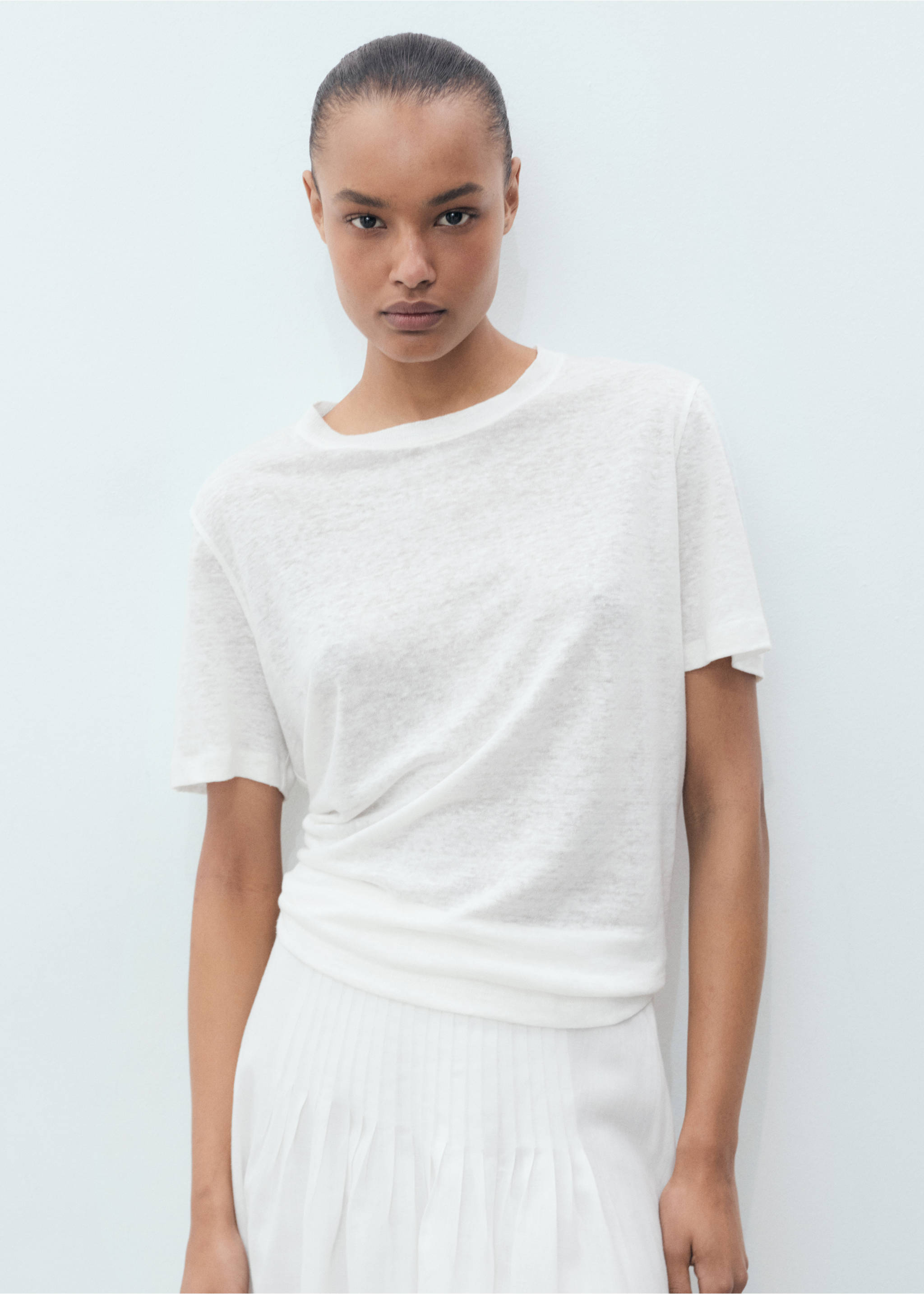 T-shirt lin manches courtes - Plan moyen, Blanc cassé. Ref: 17081218-00.
