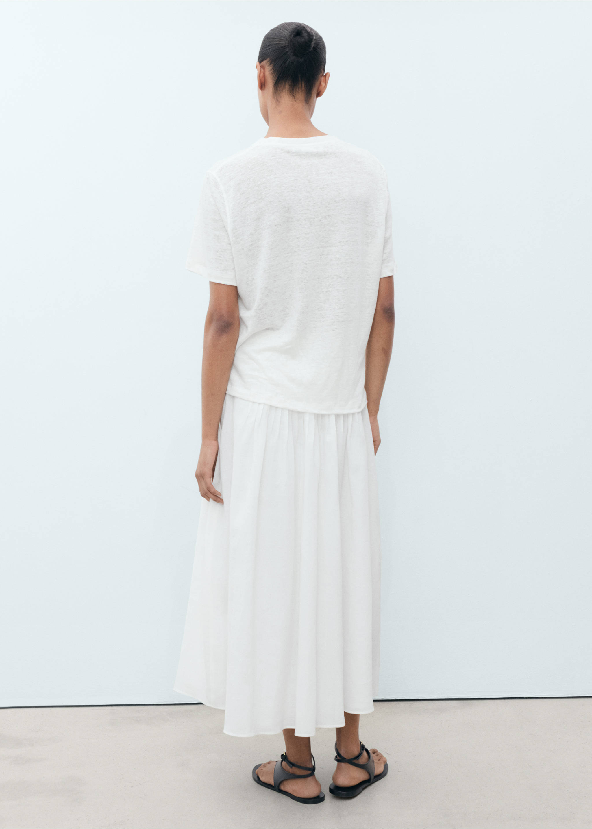 T-shirt lin manches courtes - Verso de l’article, Blanc cassé. Ref: 17081218-00.