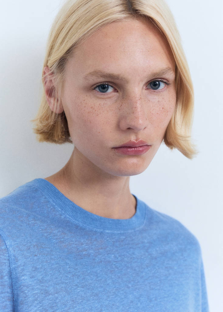 Short-sleeved linen t-shirt — Sky Blue