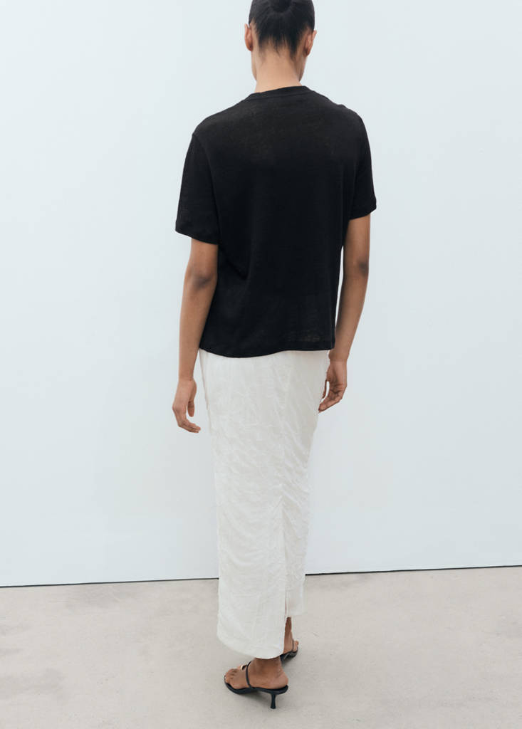 Short-sleeved linen t-shirt — Black