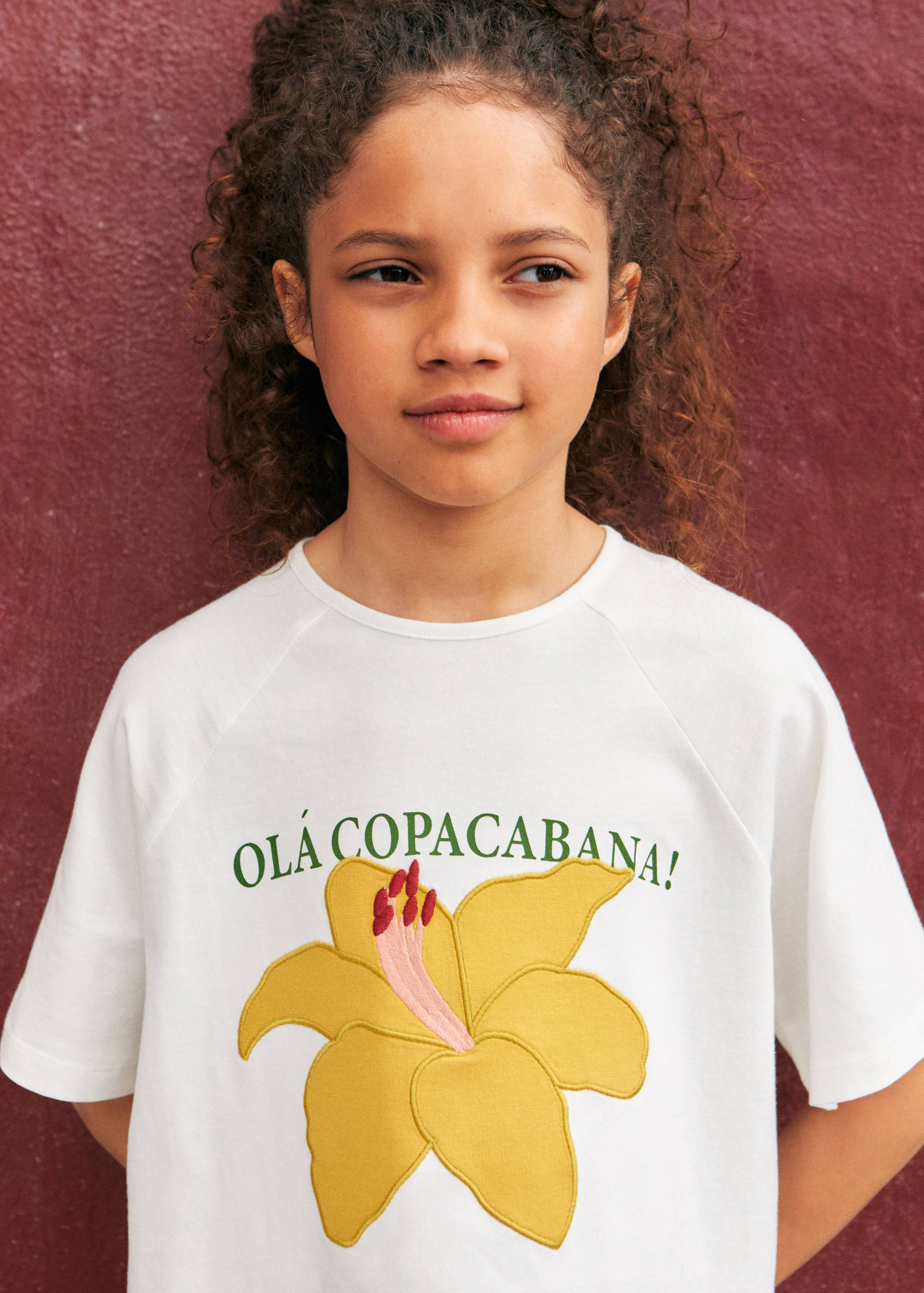 Embroidered short-sleeved t-shirt - Details of the article 5